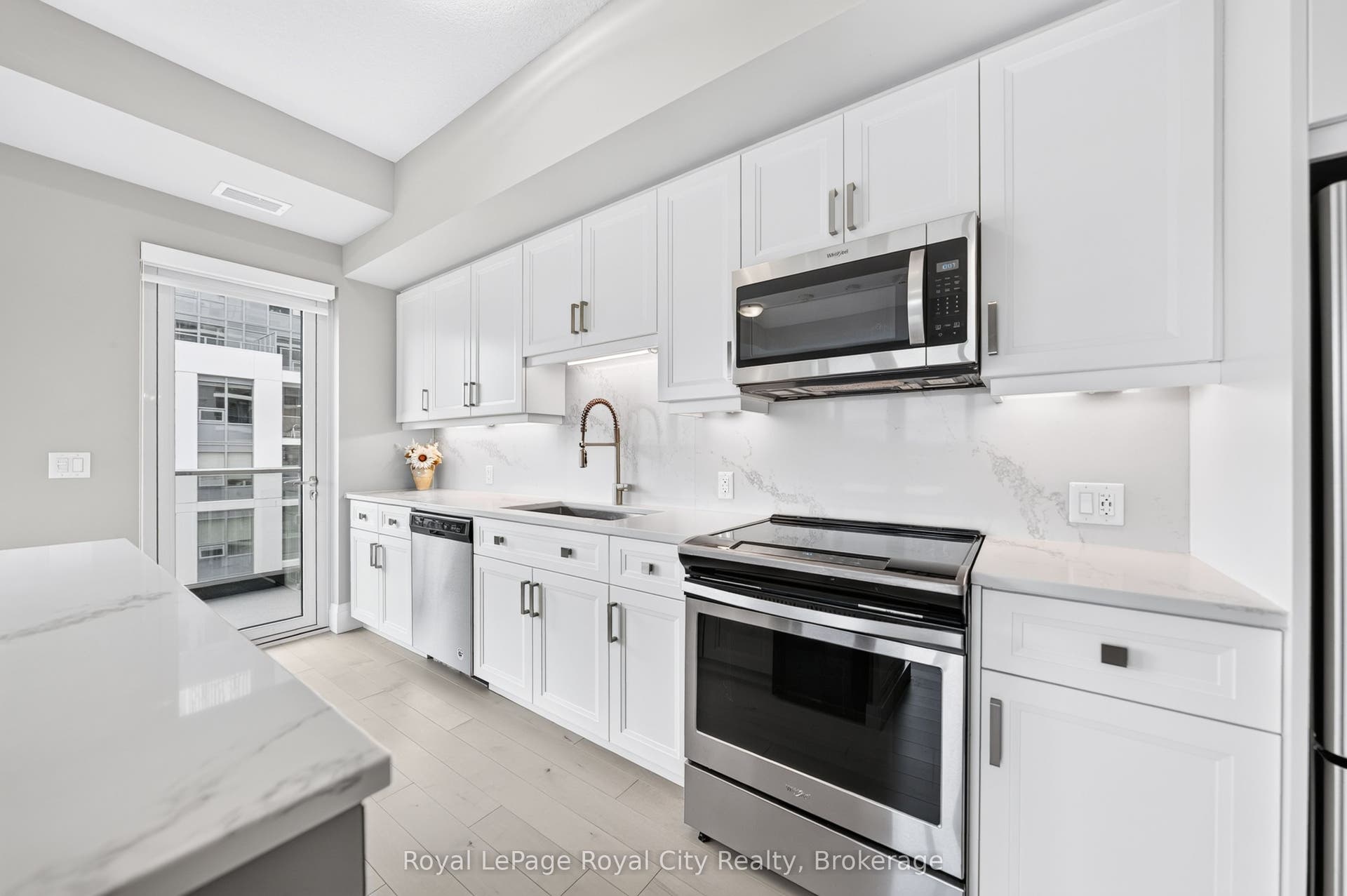 73 Arthur Street S, #504, Guelph, Wellington ON N1E 0S6 73 Arthur Street S, #504, Guelph, Wellington ON N1E 0S6