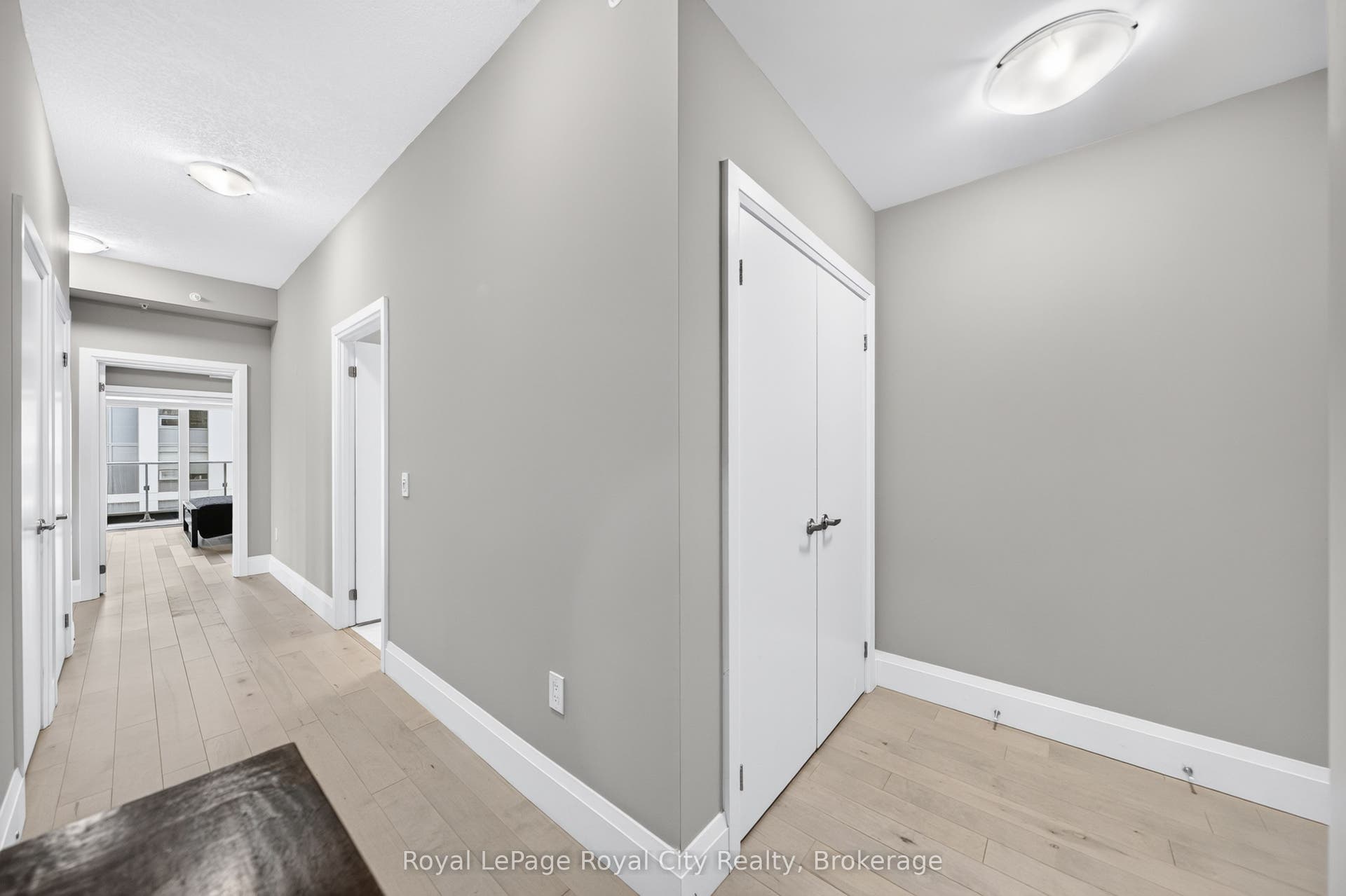 73 Arthur Street S, #504, Guelph, Wellington ON N1E 0S6 73 Arthur Street S, #504, Guelph, Wellington ON N1E 0S6