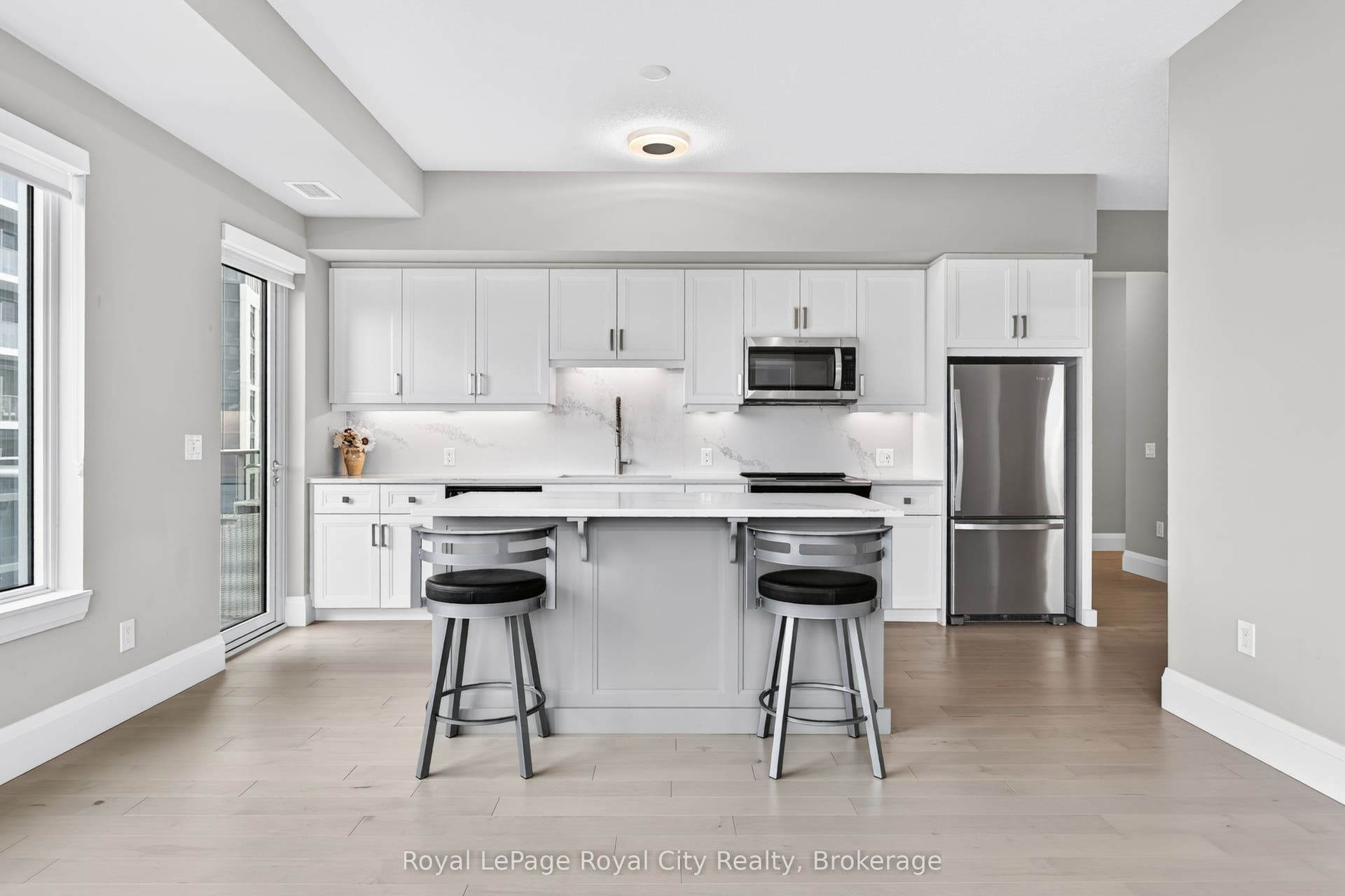 73 Arthur Street S, #504, Guelph, Wellington ON N1E 0S6 73 Arthur Street S, #504, Guelph, Wellington ON N1E 0S6