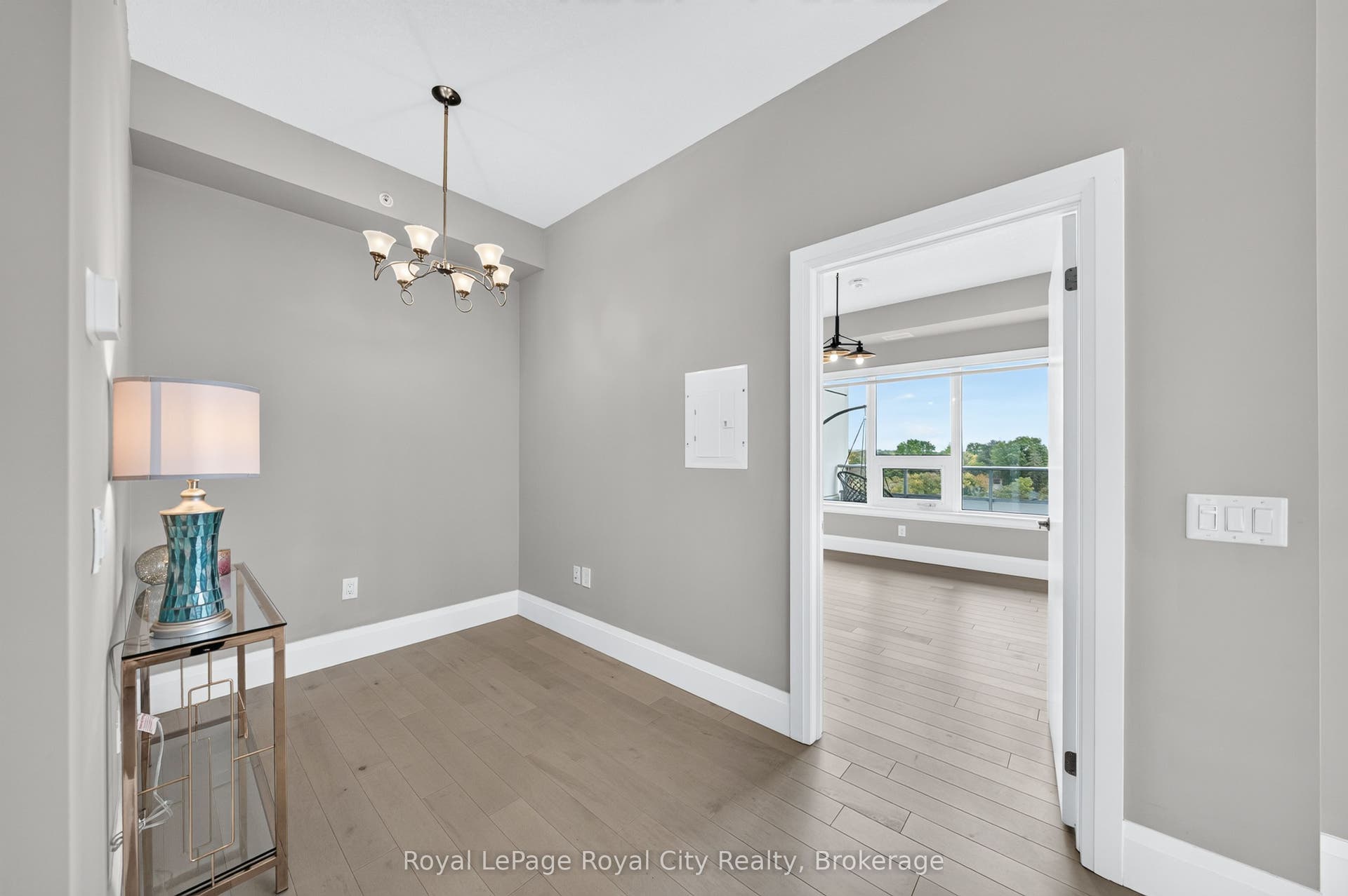 73 Arthur Street S, #504, Guelph, Wellington ON N1E 0S6 Den