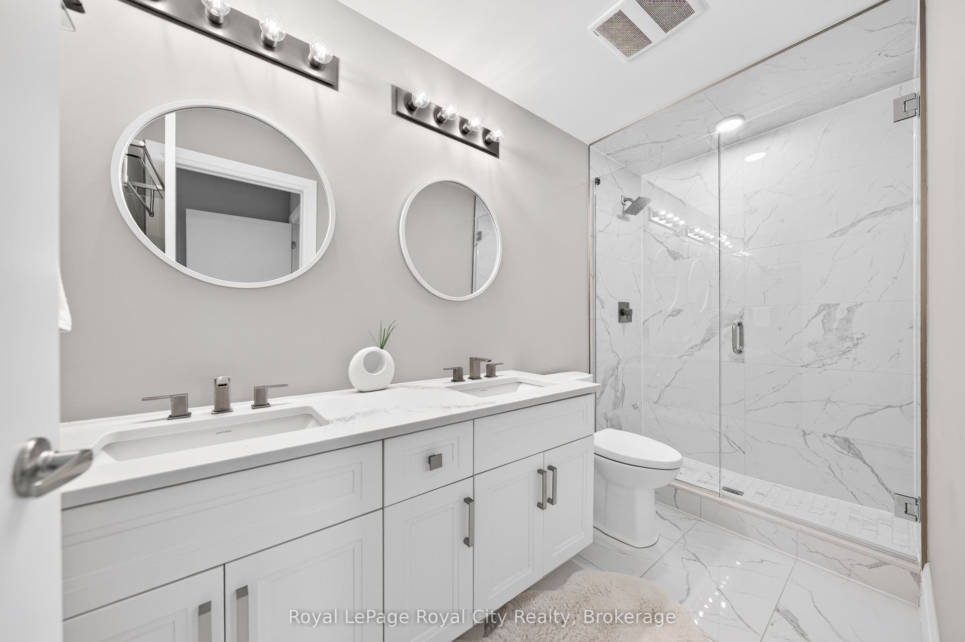 73 Arthur Street S, #504, Guelph, Wellington ON N1E 0S6 Primary Ensuite