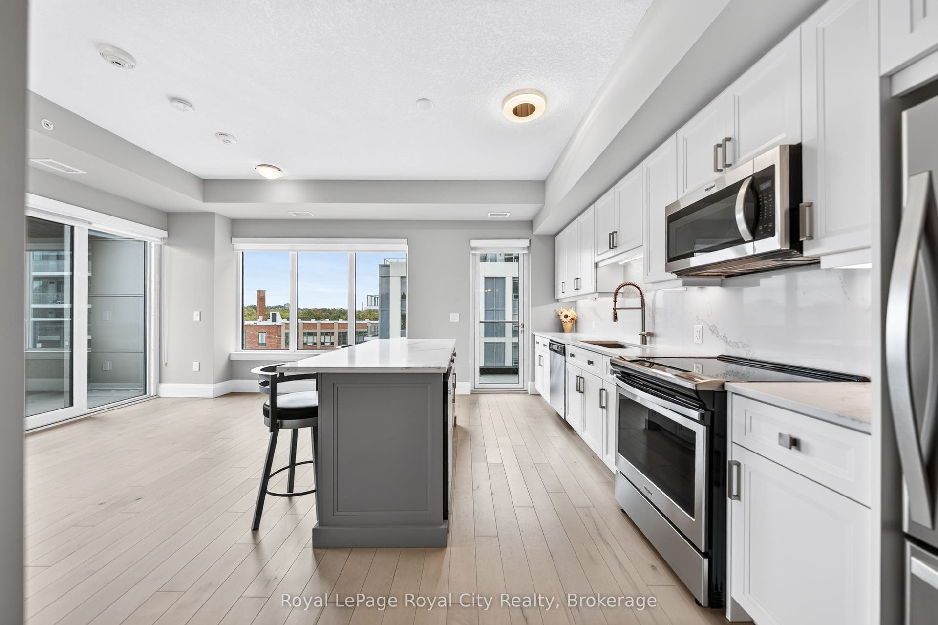 73 Arthur Street S, #504, Guelph, Wellington ON N1E 0S6 73 Arthur Street S, #504, Guelph, Wellington ON N1E 0S6