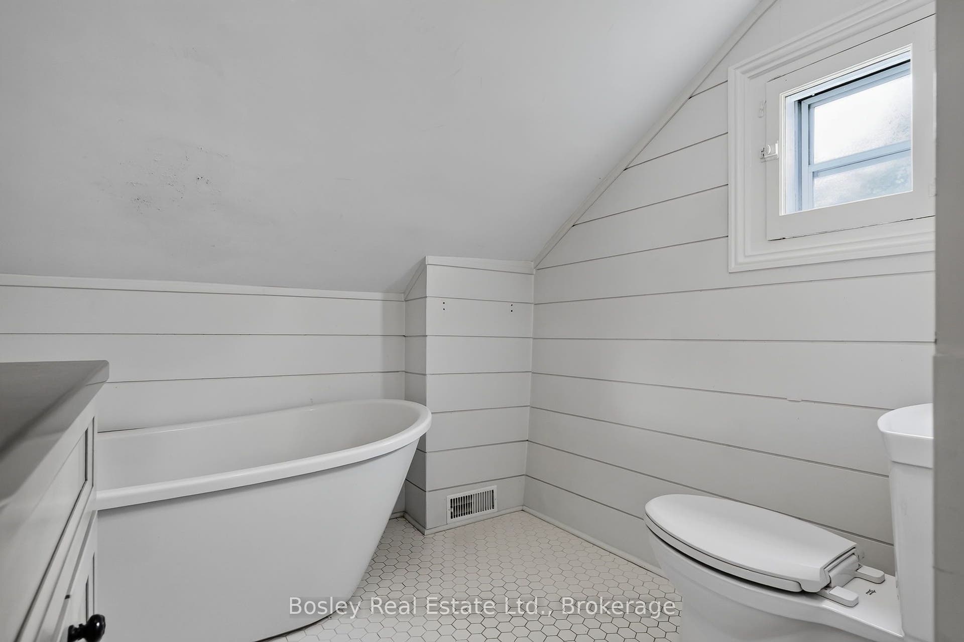 86 Charles Street, Port Hope, Northumberland ON L1A 1S7