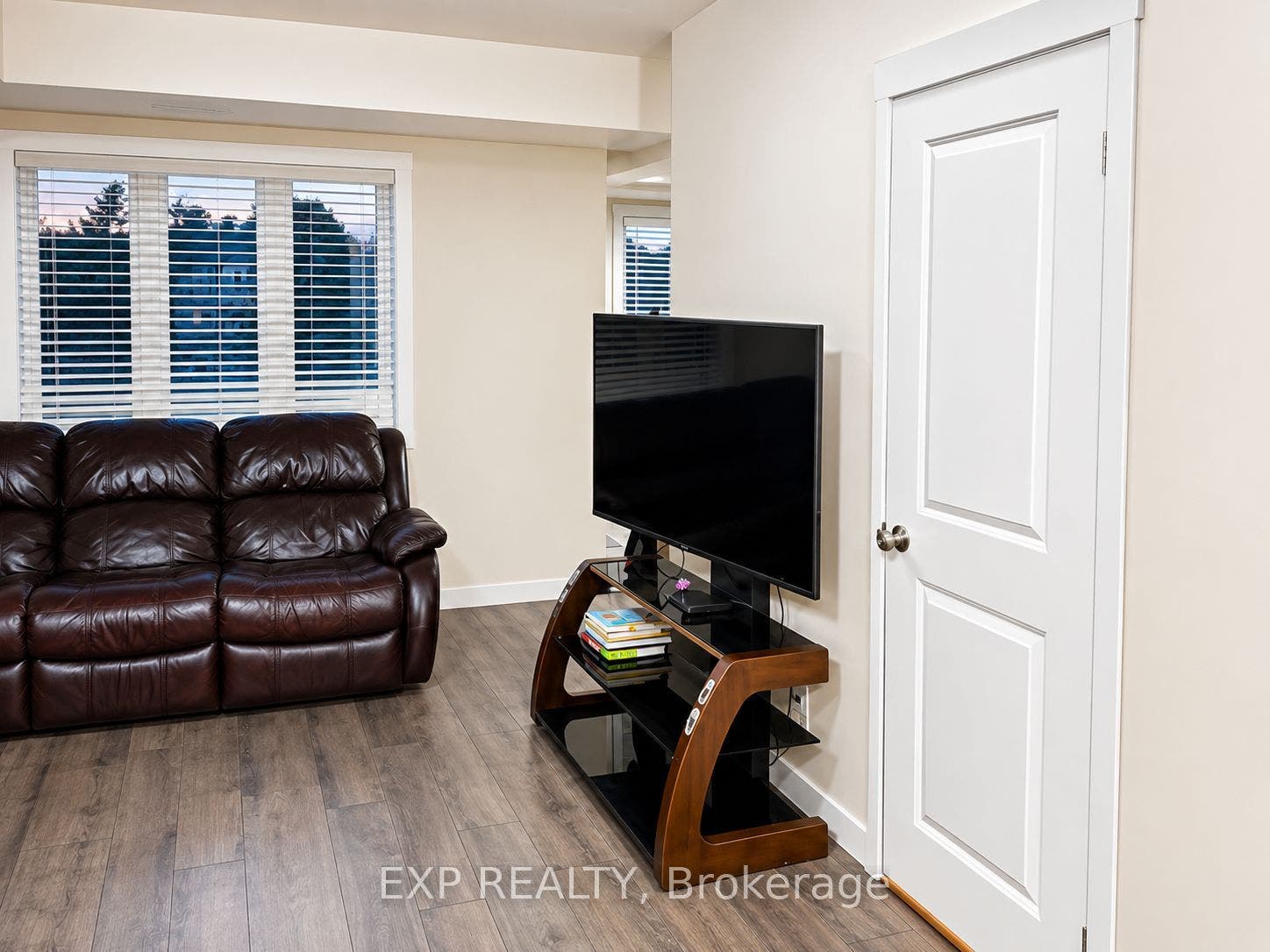 160 ROCHEFORT Street, #C14, Kitchener, Waterloo ON N2R 0P5 160 ROCHEFORT Street, #C14, Kitchener, Waterloo ON N2R 0P5