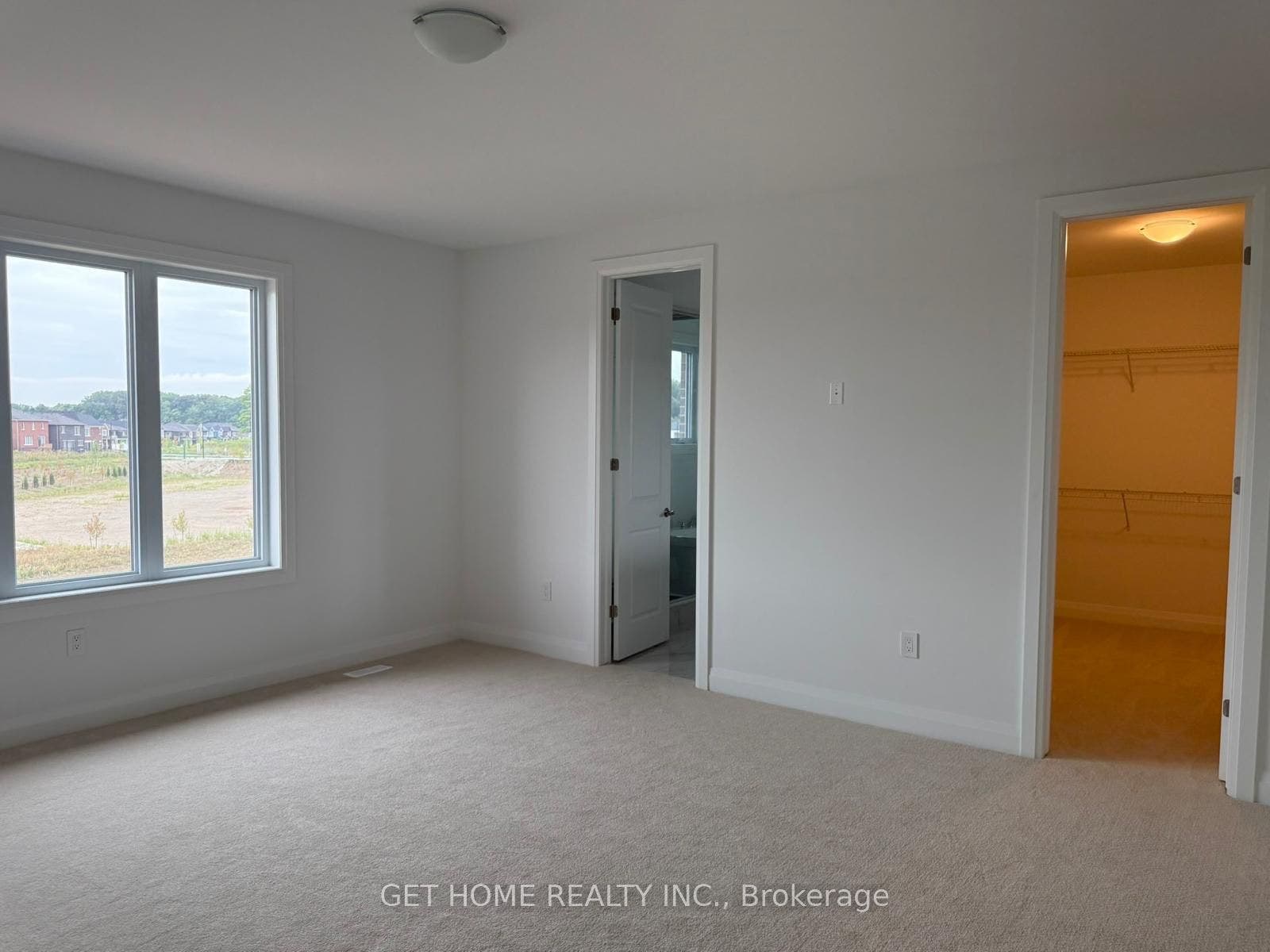 314 Millstone Street, Kitchener, Waterloo ON N2R 0V4 314 Millstone Street, Kitchener, Waterloo ON N2R 0V4