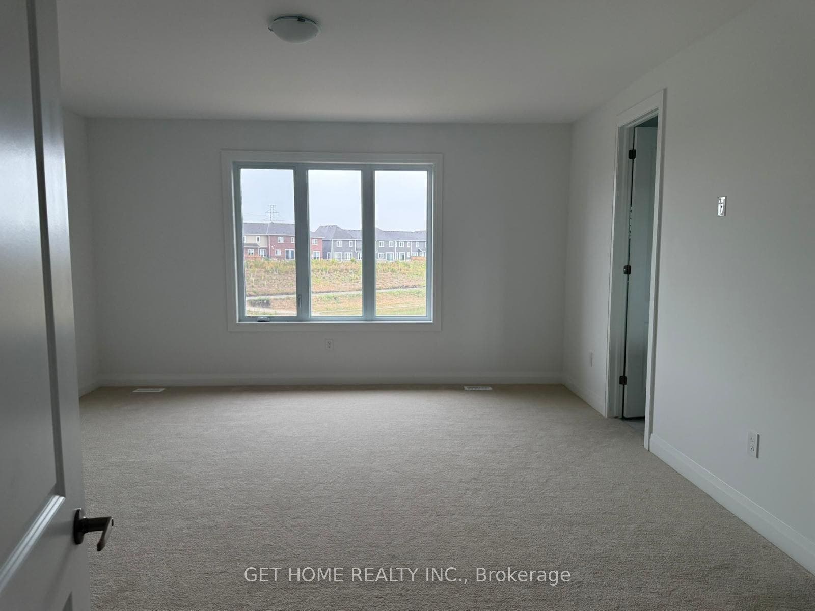314 Millstone Street, Kitchener, Waterloo ON N2R 0V4 314 Millstone Street, Kitchener, Waterloo ON N2R 0V4