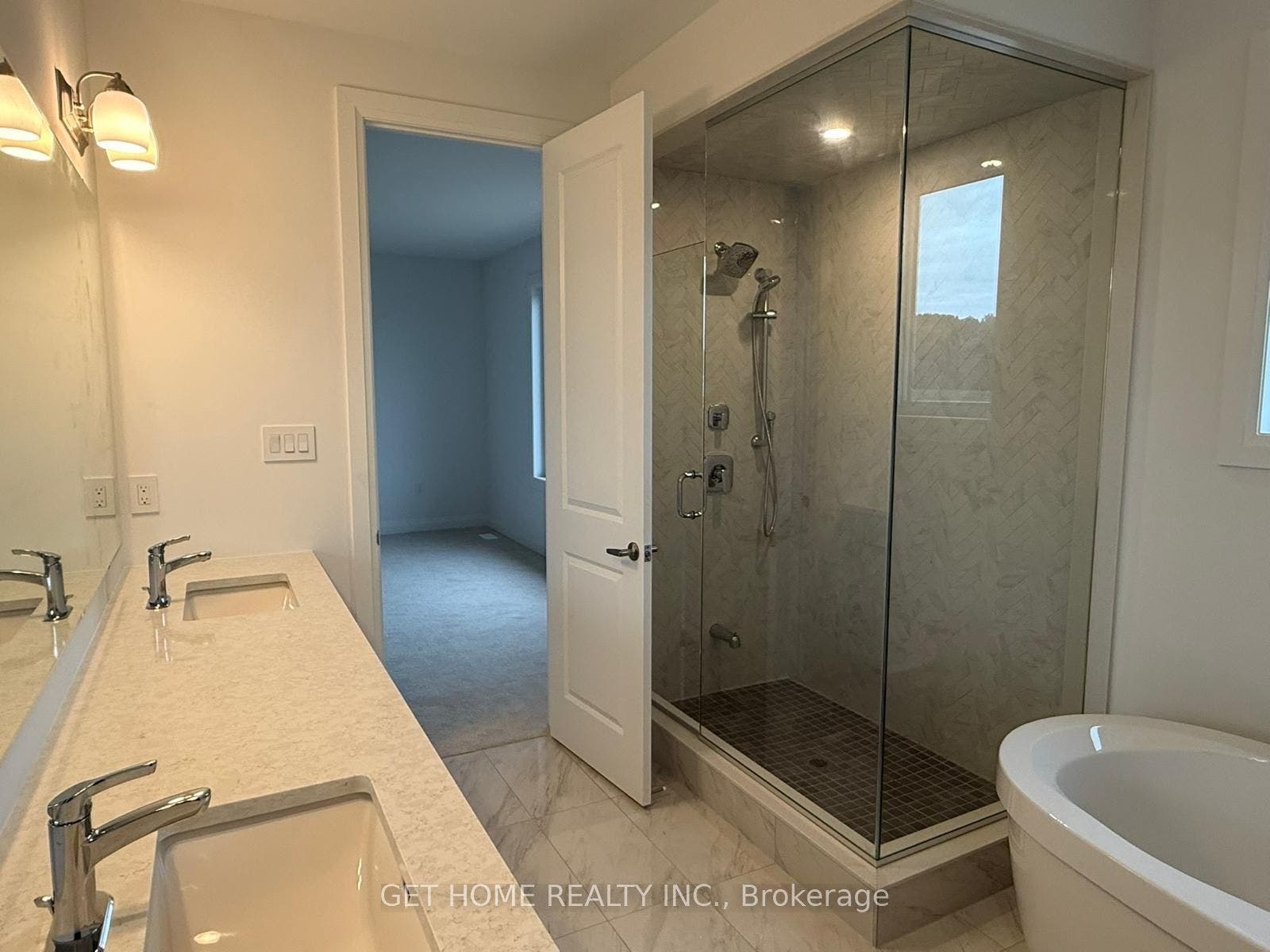 314 Millstone Street, Kitchener, Waterloo ON N2R 0V4 314 Millstone Street, Kitchener, Waterloo ON N2R 0V4
