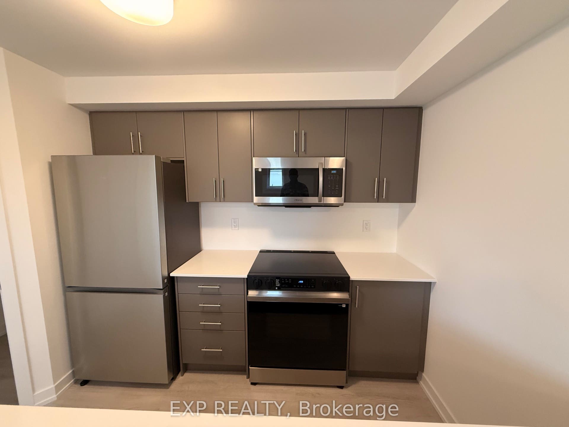 42 Lowes Rd. West Road, #35, Guelph, Wellington ON N1G 0H6 42 Lowes Rd. West Road, #35, Guelph, Wellington ON N1G 0H6