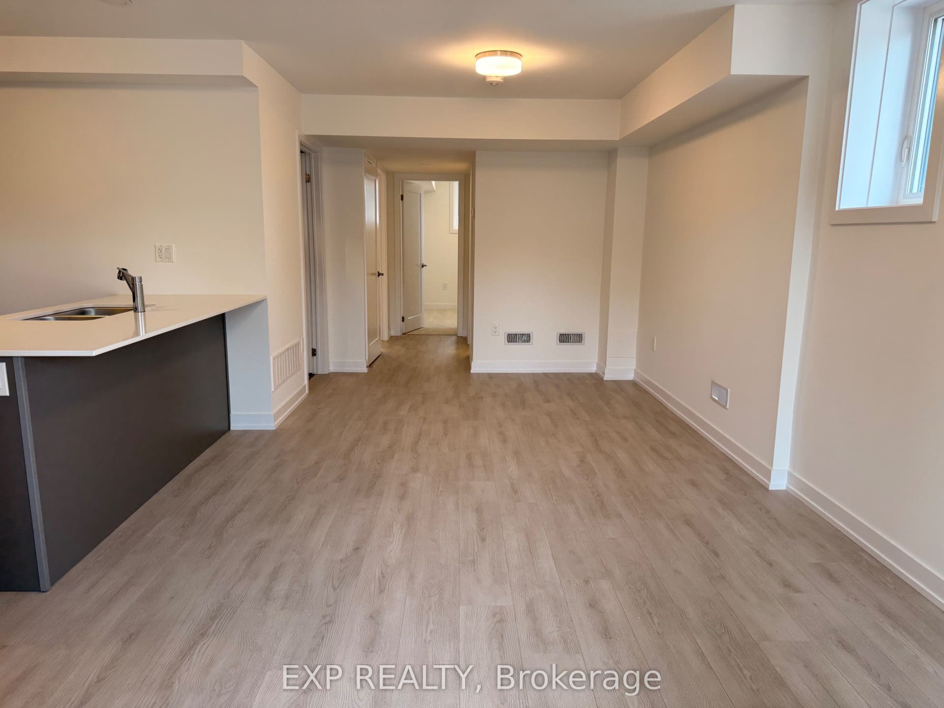 42 Lowes Rd. West Road, #35, Guelph, Wellington ON N1G 0H6 42 Lowes Rd. West Road, #35, Guelph, Wellington ON N1G 0H6