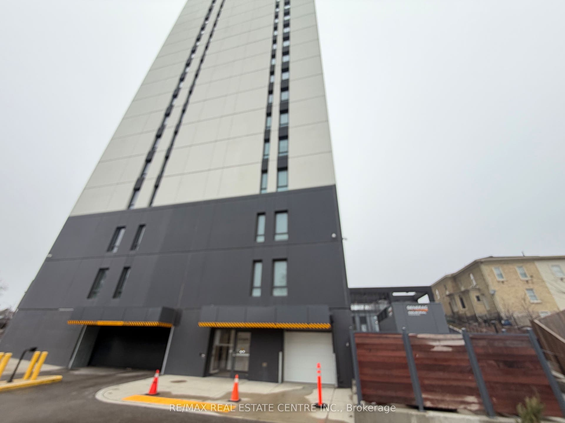 741 King Street W, #301, Kitchener, Waterloo ON N2G 0E9 741 King Street W, #301, Kitchener, Waterloo ON N2G 0E9