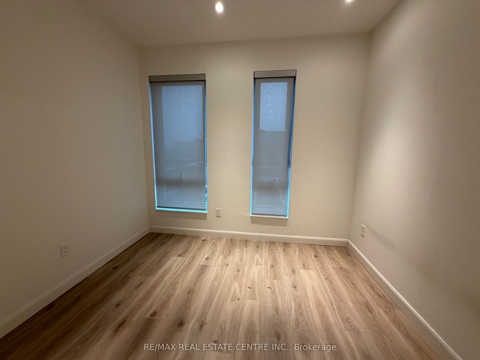 741 King Street W, #301, Kitchener, Waterloo ON N2G 0E9 741 King Street W, #301, Kitchener, Waterloo ON N2G 0E9