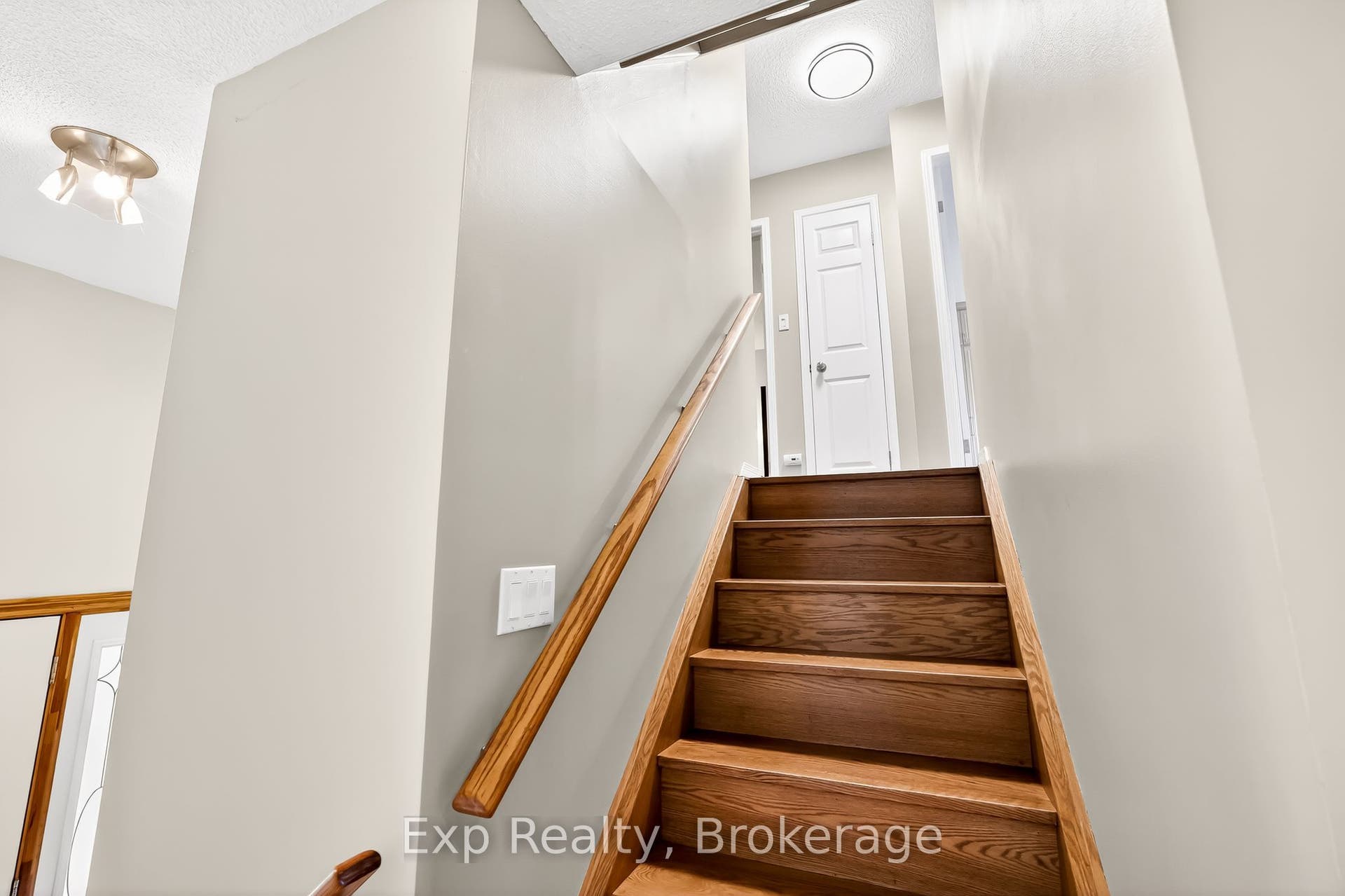 1175 Lakeshore Road, Port Hope, Northumberland ON L1A 3V7