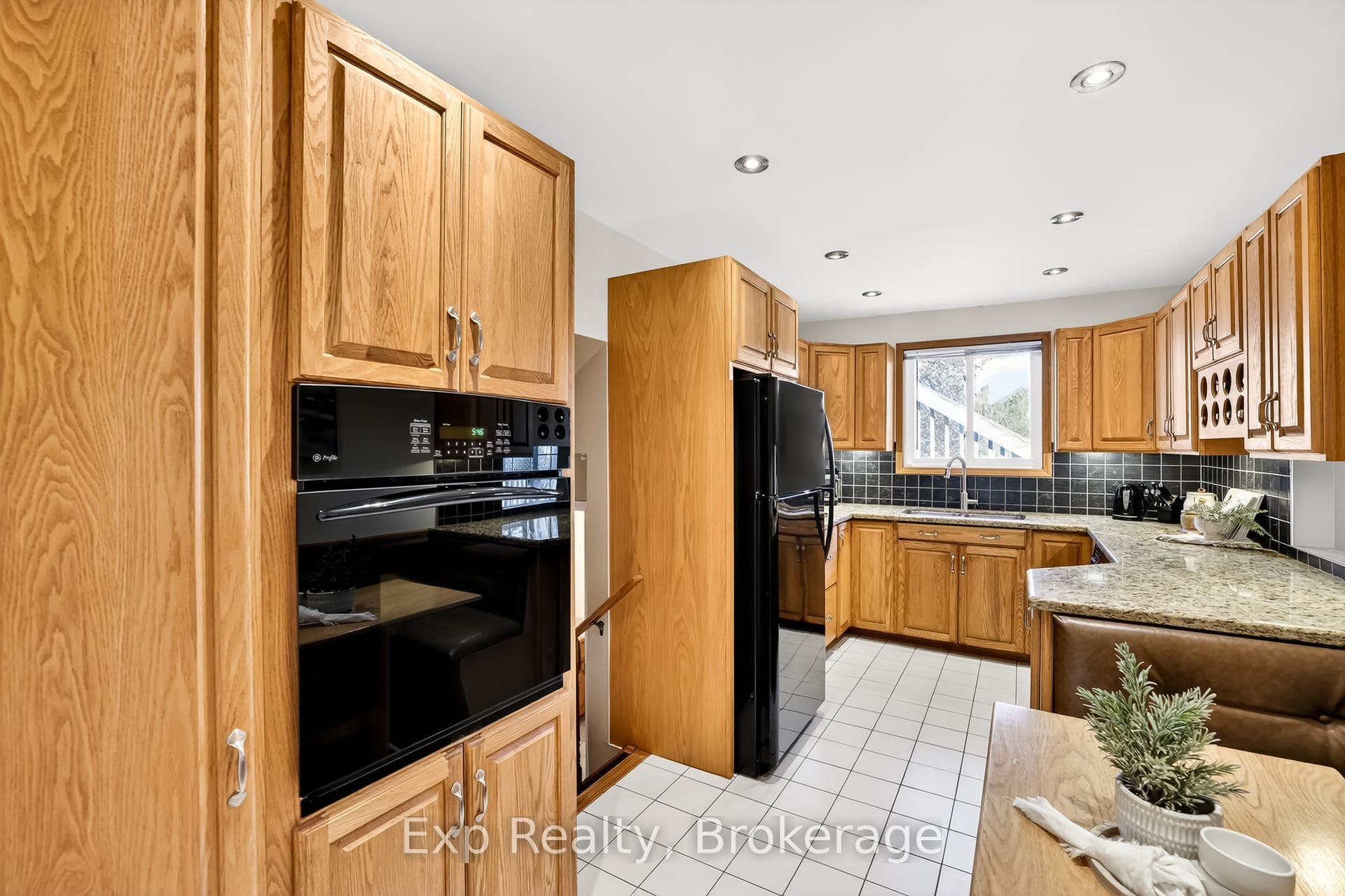 1175 Lakeshore Road, Port Hope, Northumberland ON L1A 3V7