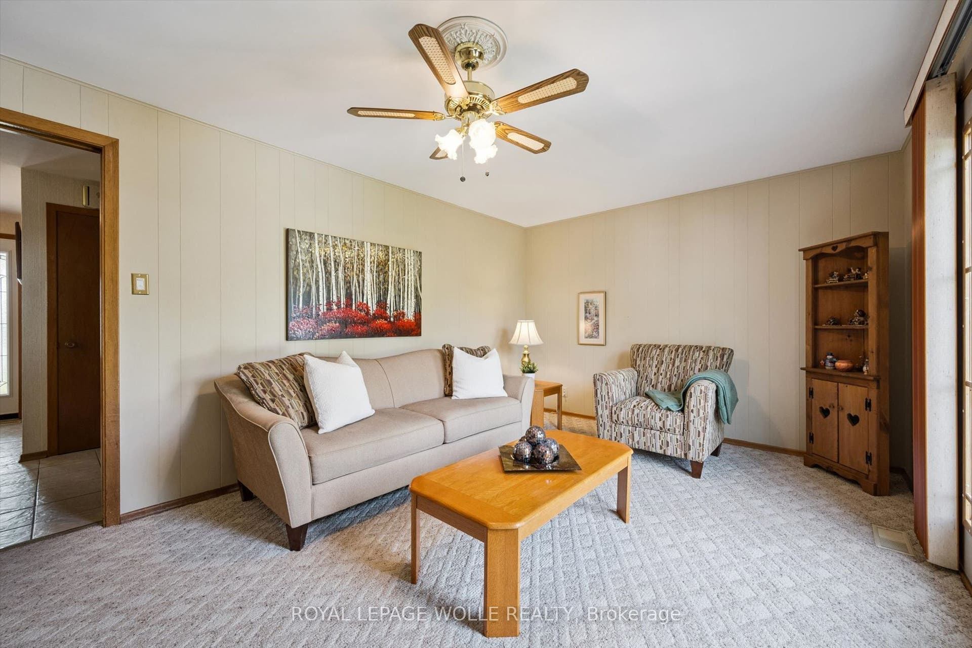 62 Gibson Drive, Kitchener, Waterloo ON N2B 2P4 62 Gibson Drive, Kitchener, Waterloo ON N2B 2P4