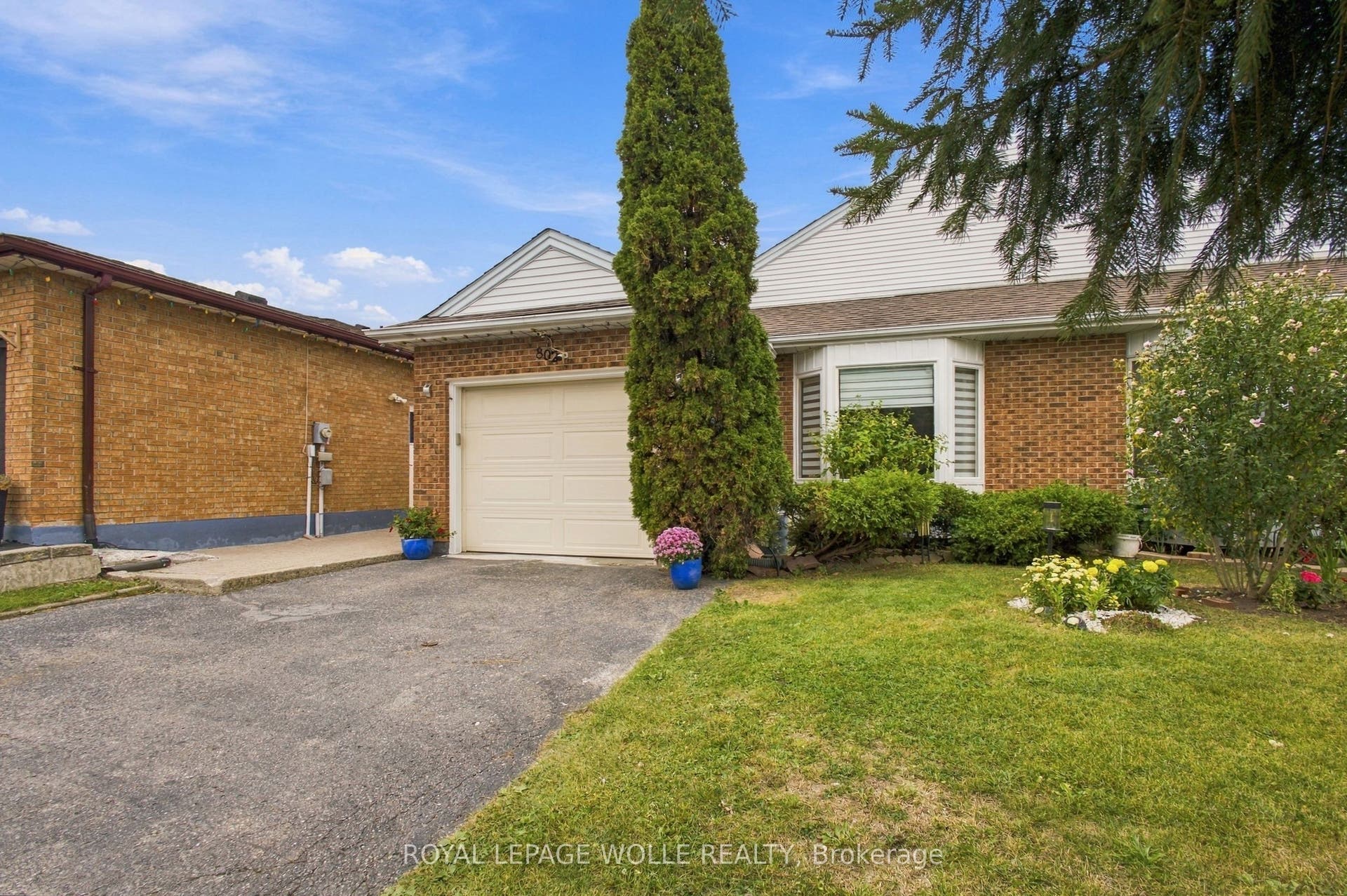 802 Strasburg Road, Kitchener, Waterloo ON N2E 2Y3 802 Strasburg Road, Kitchener, Waterloo ON N2E 2Y3