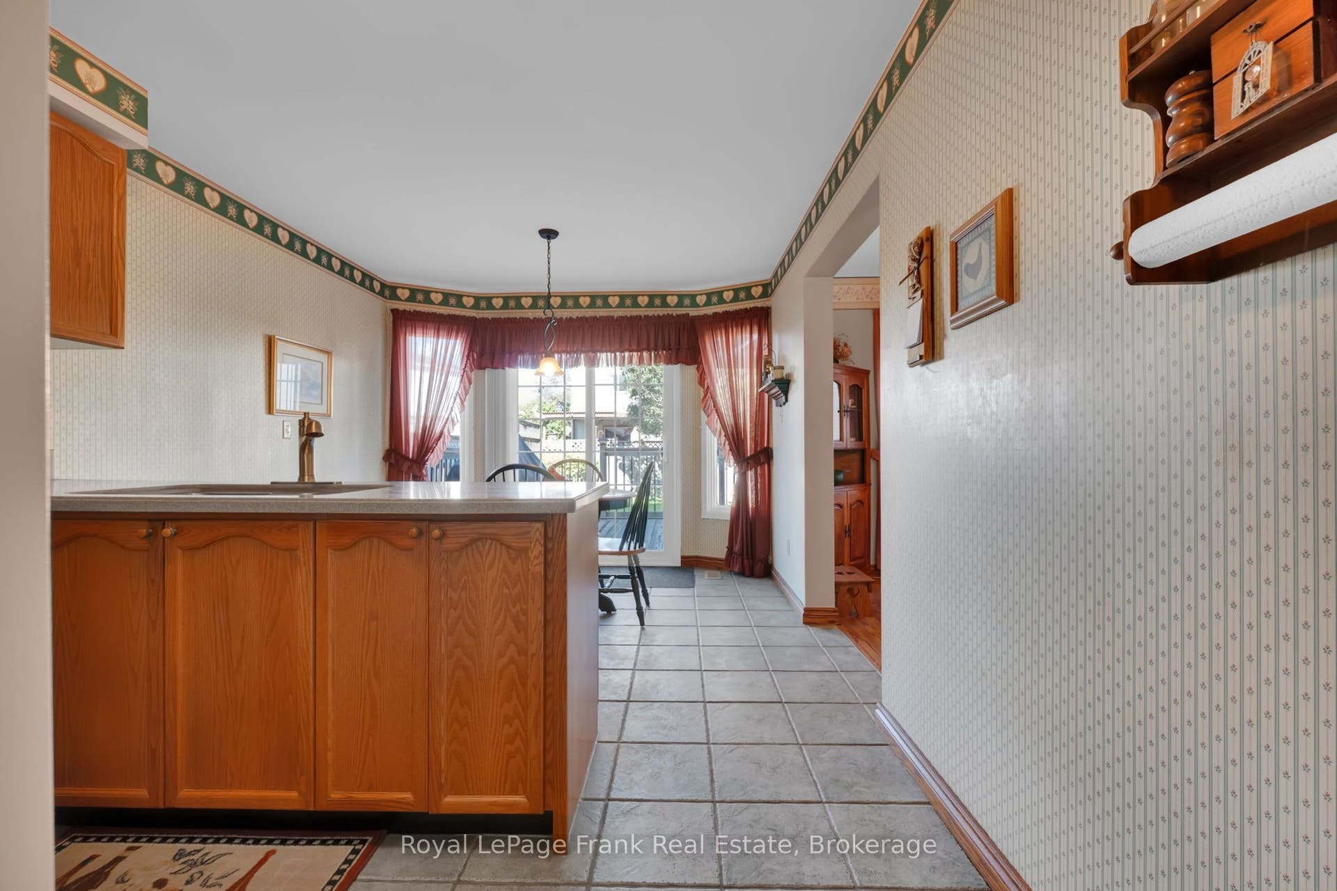 35 Burnham Boulevard, Port Hope, Northumberland ON L1A 4G5 35 Burnham Boulevard, Port Hope, Northumberland ON L1A 4G5