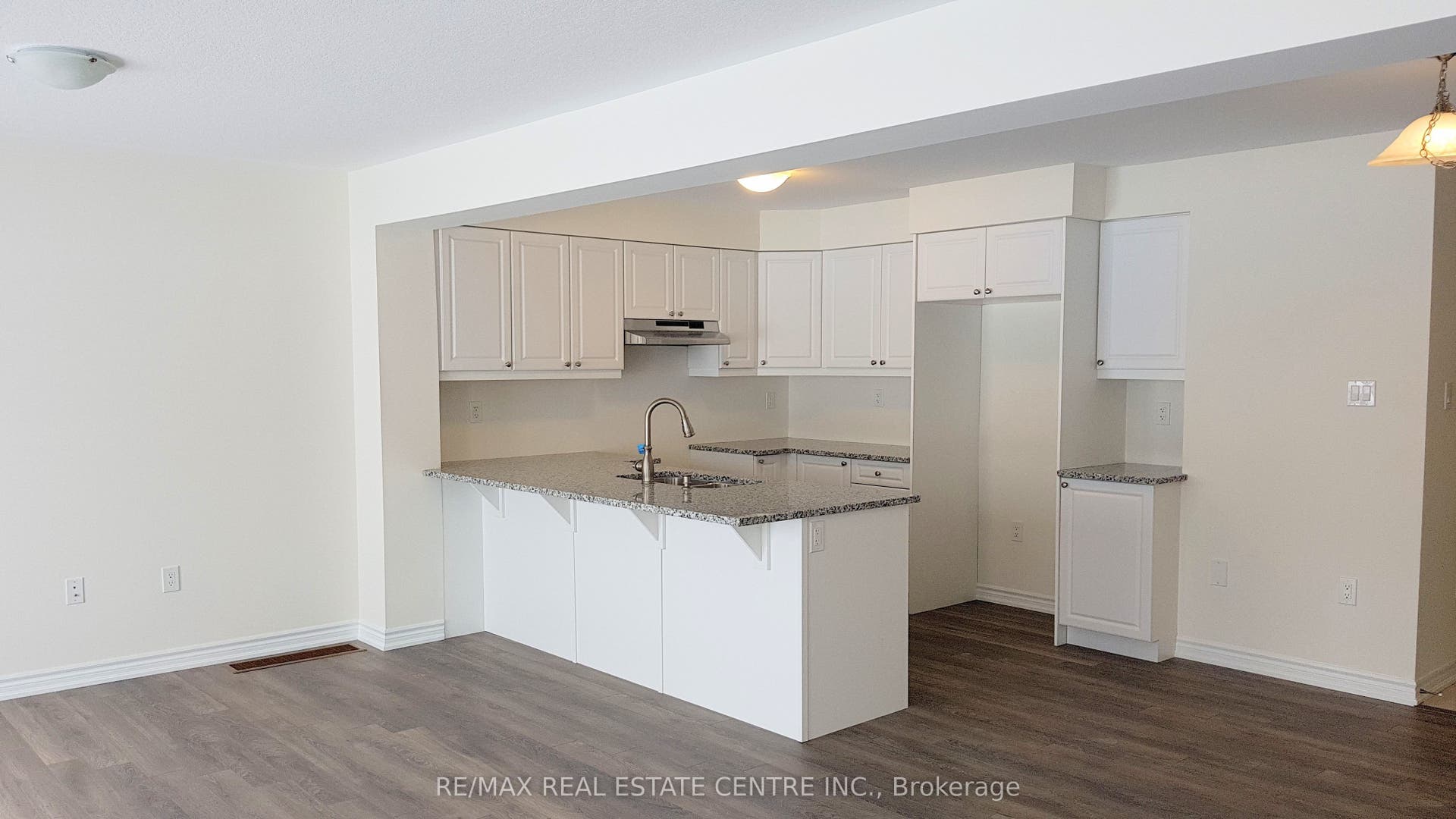 8 Watermill Street, Kitchener, Kitchener, Waterloo ON N2P 0H5 8 Watermill Street, Kitchener, Kitchener, Waterloo ON N2P 0H5