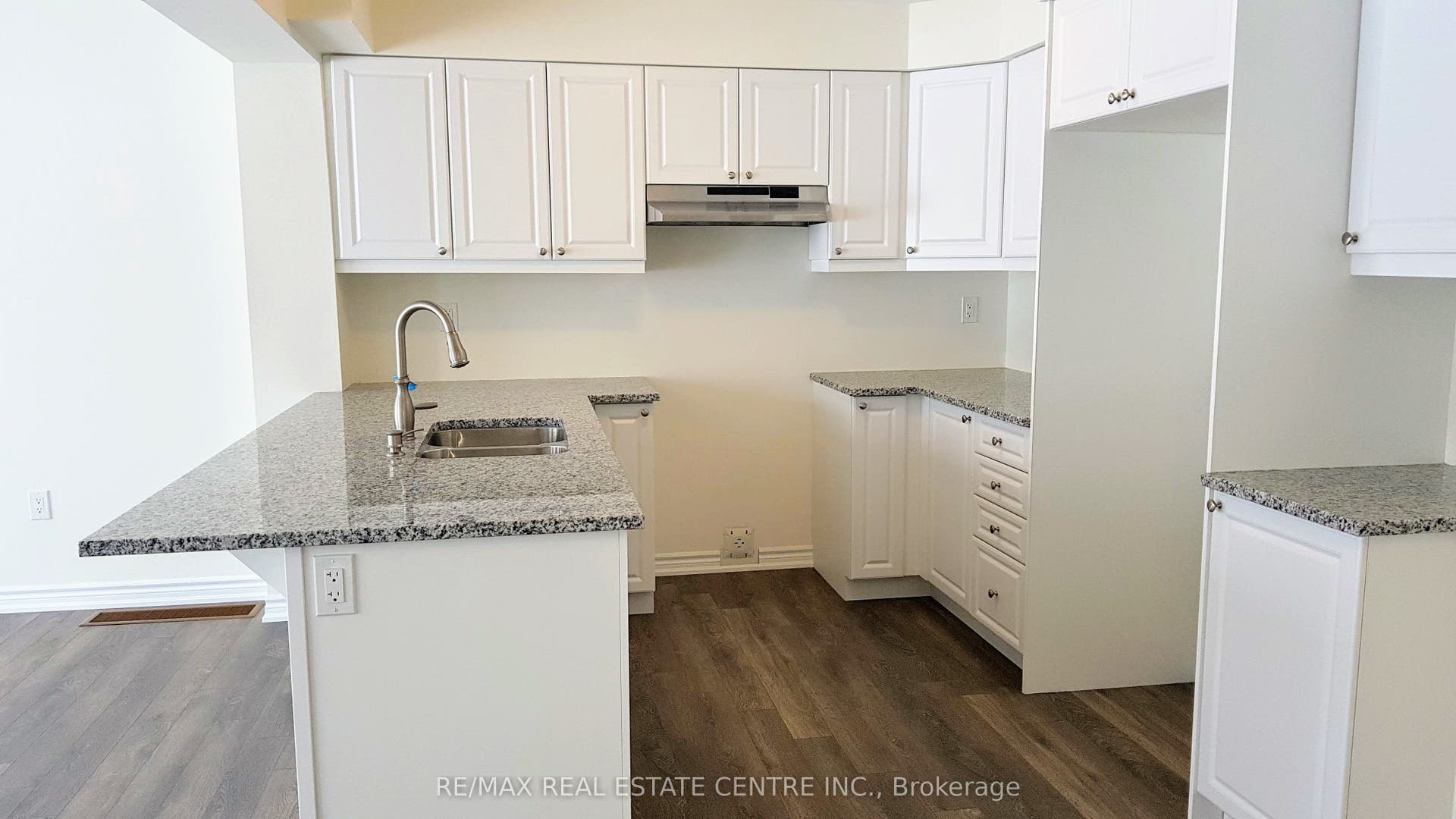 8 Watermill Street, Kitchener, Kitchener, Waterloo ON N2P 0H5 8 Watermill Street, Kitchener, Kitchener, Waterloo ON N2P 0H5