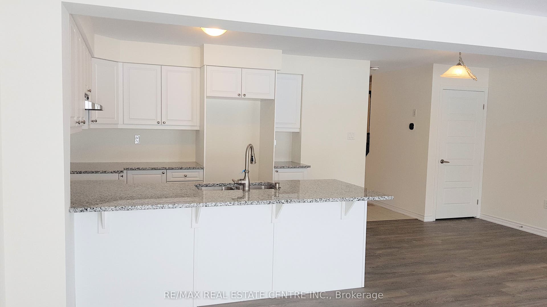 8 Watermill Street, Kitchener, Kitchener, Waterloo ON N2P 0H5 8 Watermill Street, Kitchener, Kitchener, Waterloo ON N2P 0H5