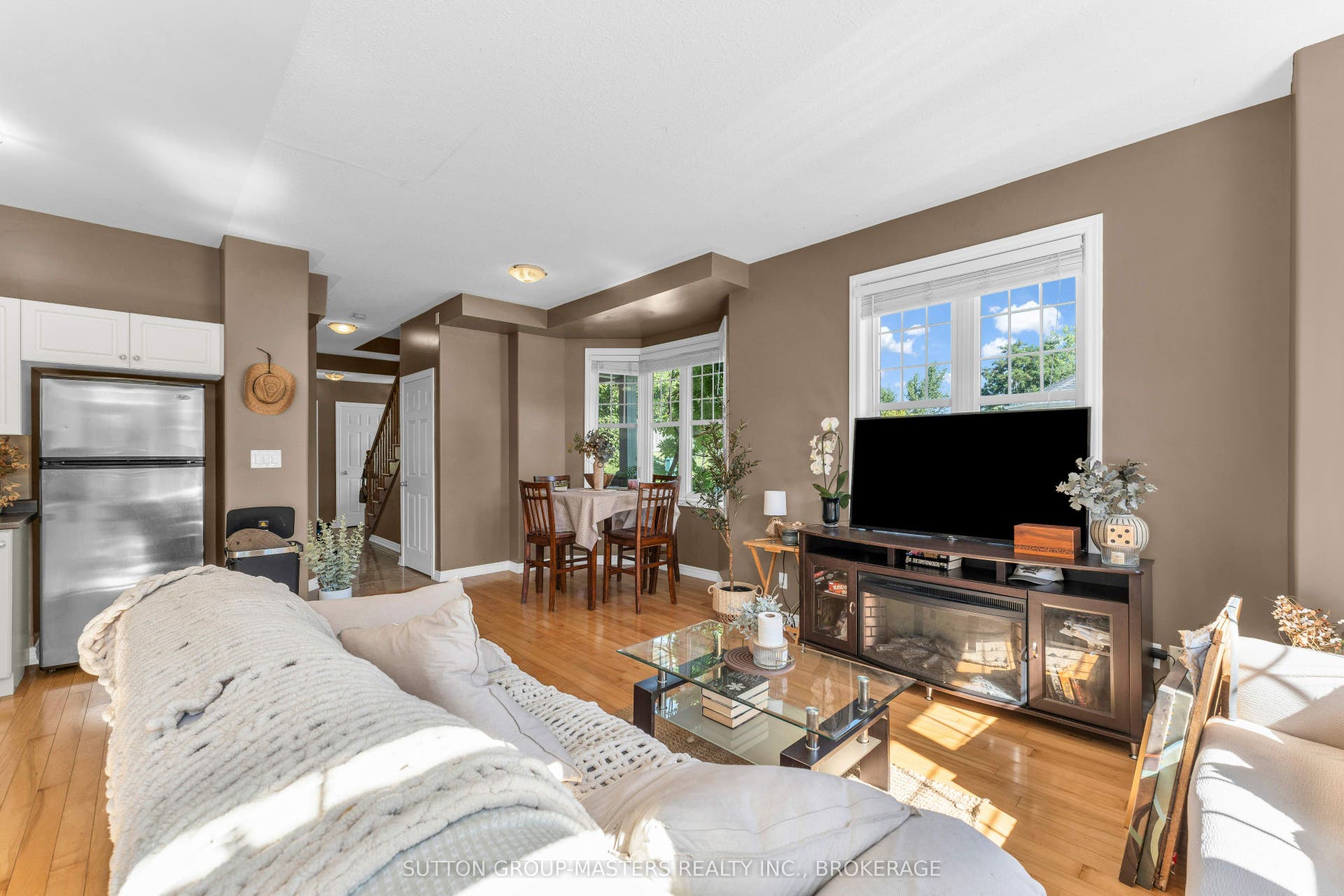 901 Newmarket Lane, Kingston, Frontenac ON K7K 6K7 901 Newmarket Lane, Kingston, Frontenac ON K7K 6K7