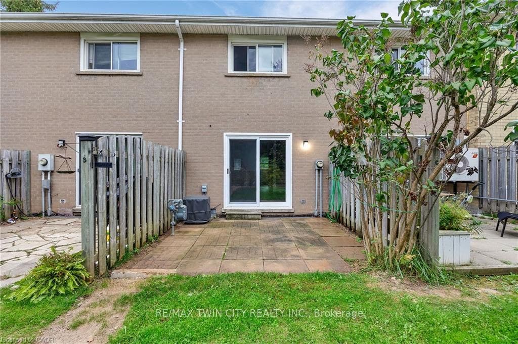 655 Albert Street, #C, Waterloo, Waterloo ON N2L 3V5 655 Albert Street, #C, Waterloo, Waterloo ON N2L 3V5
