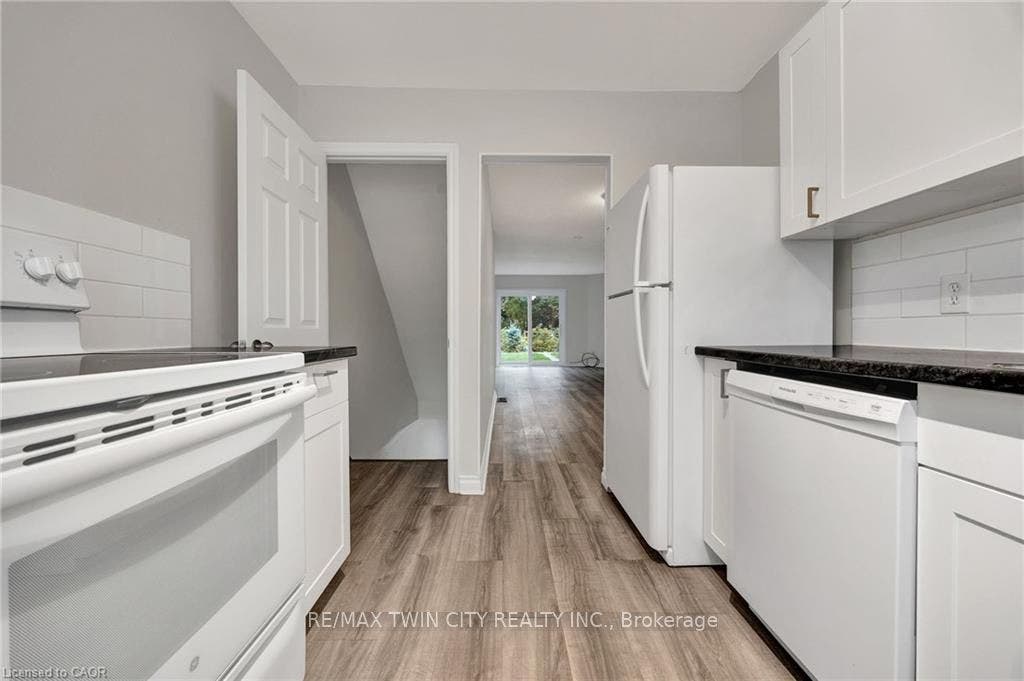 655 Albert Street, #C, Waterloo, Waterloo ON N2L 3V5 655 Albert Street, #C, Waterloo, Waterloo ON N2L 3V5