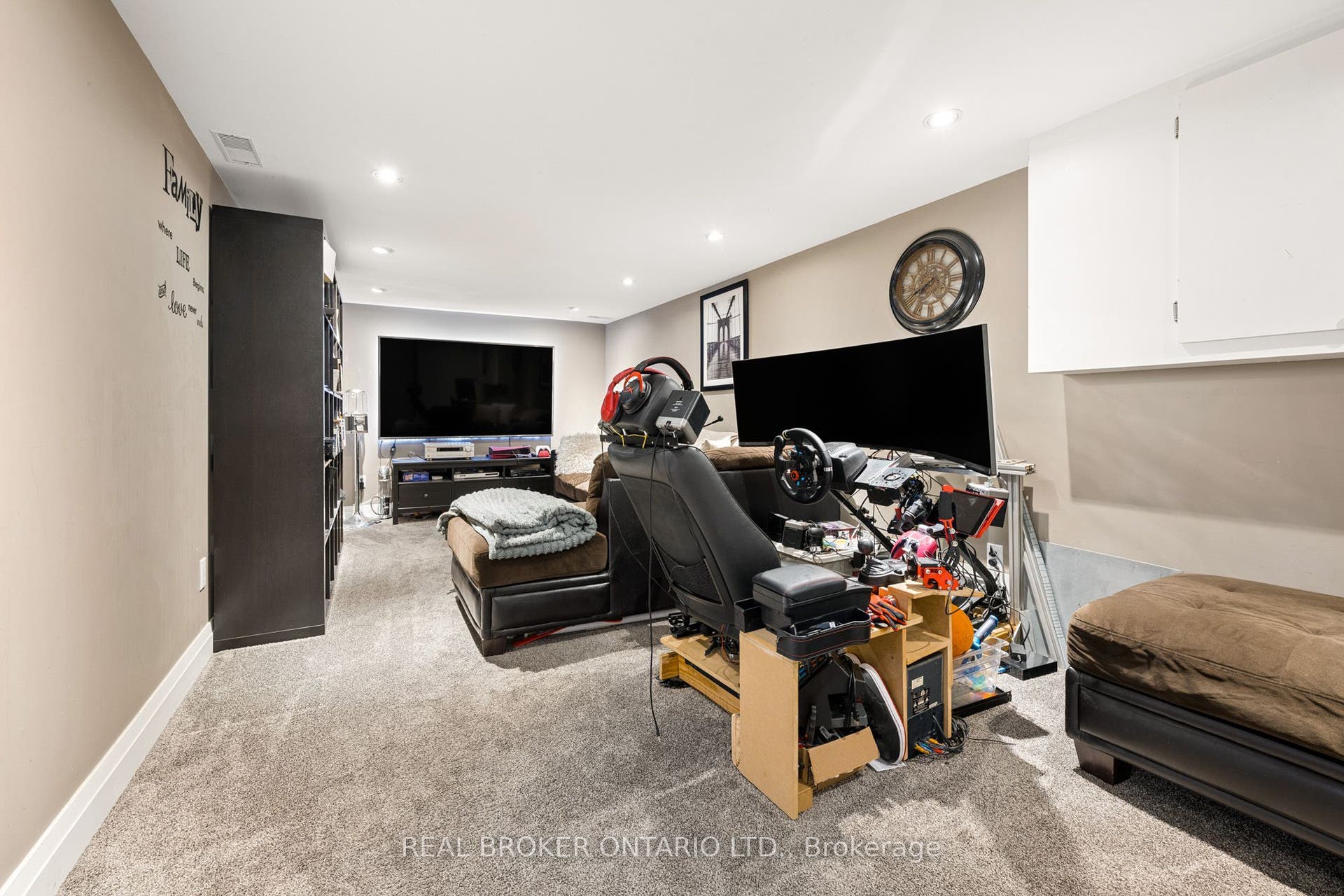 69 Talbot Street, Kitchener, Waterloo ON N2M 2A8 69 Talbot Street, Kitchener, Waterloo ON N2M 2A8