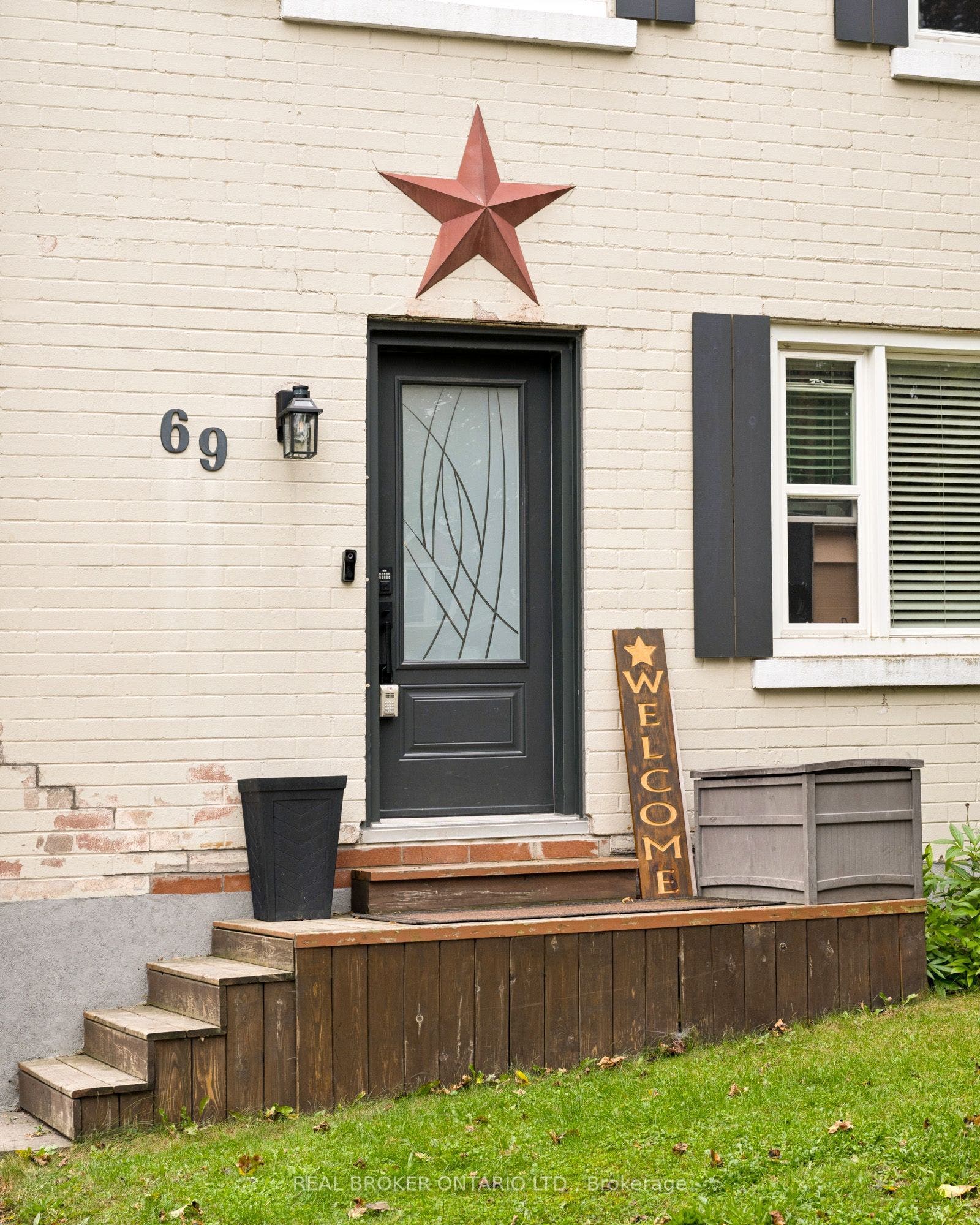 69 Talbot Street, Kitchener, Waterloo ON N2M 2A8 69 Talbot Street, Kitchener, Waterloo ON N2M 2A8