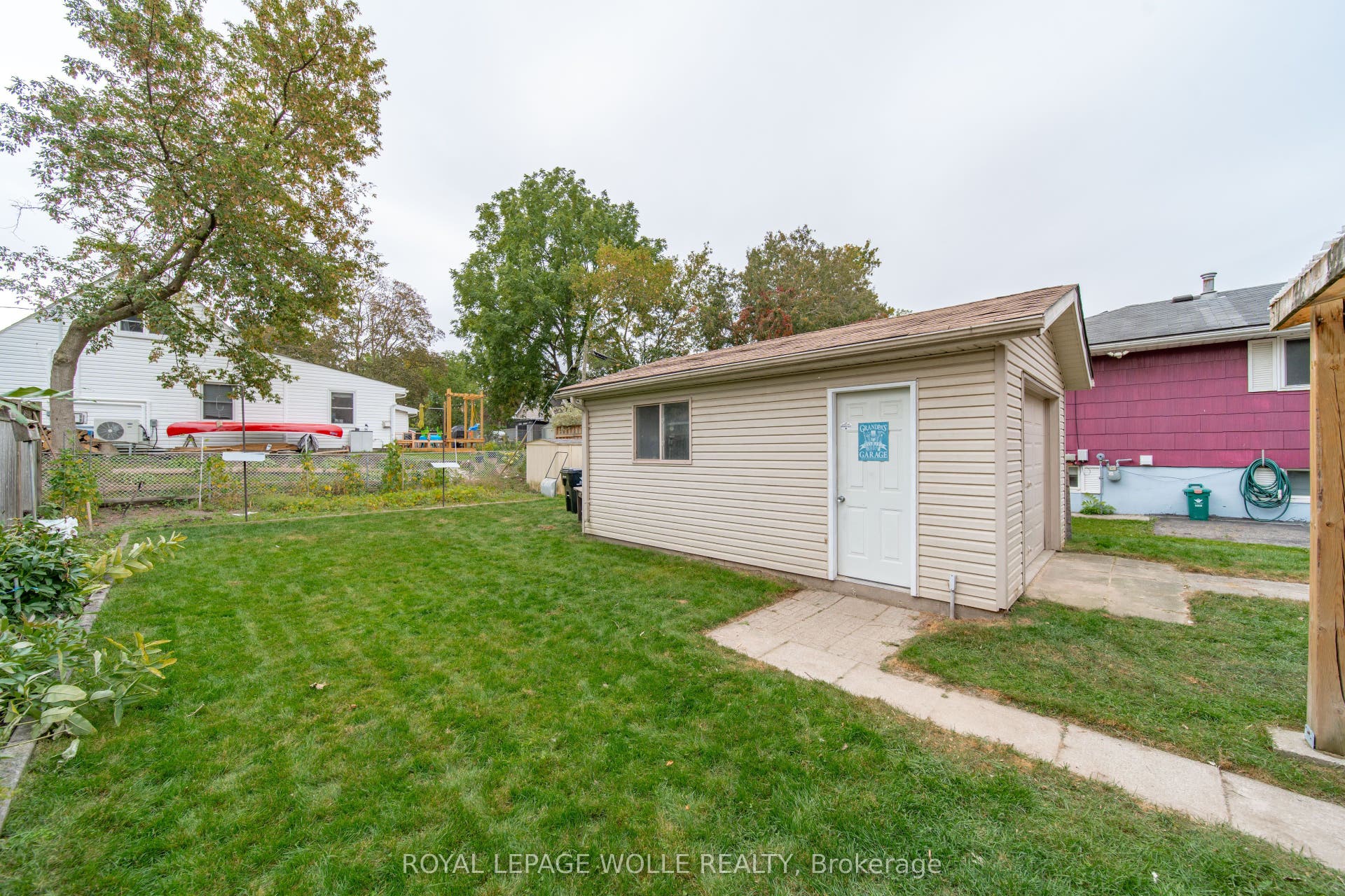 147 Glen Road, Kitchener, Waterloo ON N2M 3G3 147 Glen Road, Kitchener, Waterloo ON N2M 3G3