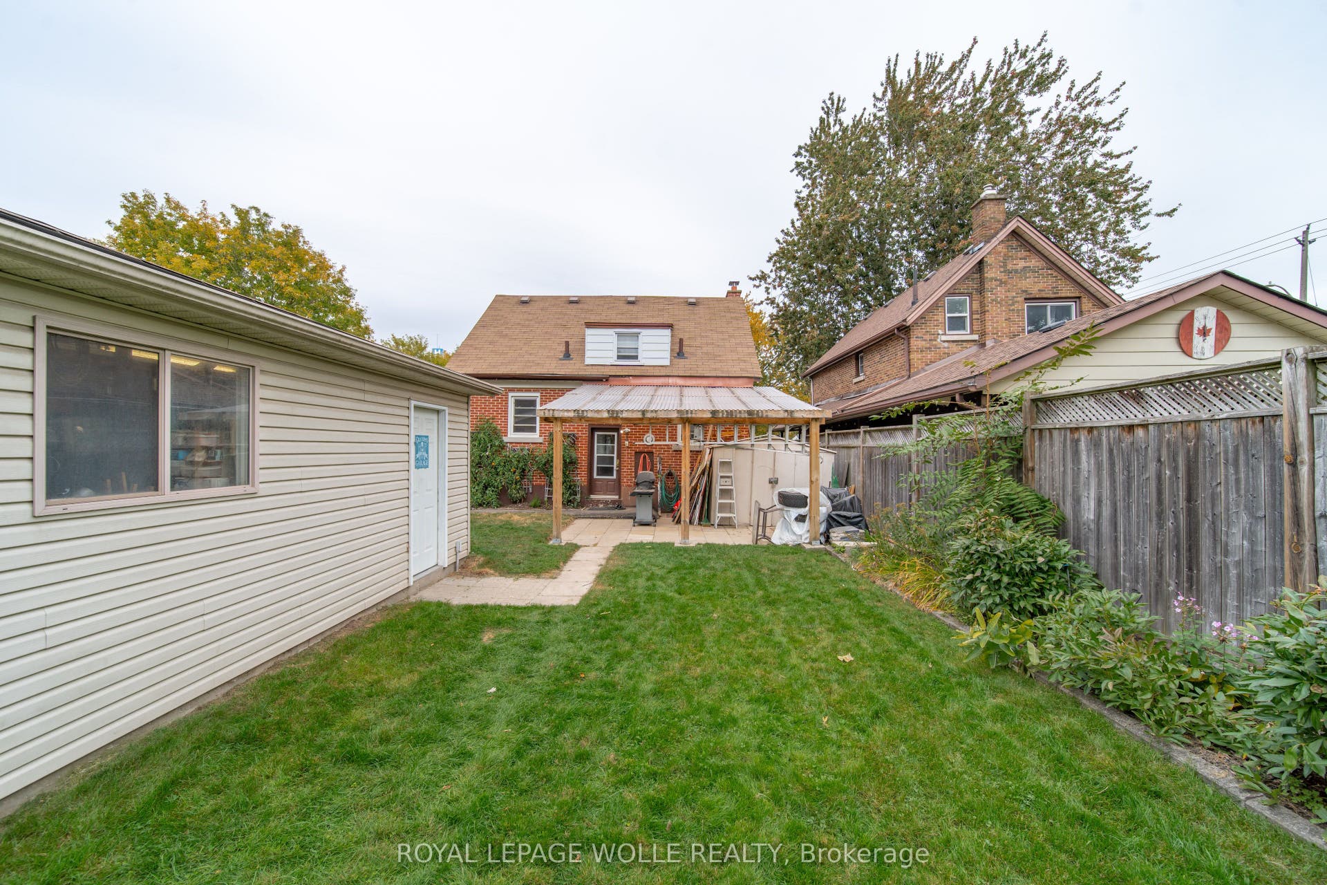 147 Glen Road, Kitchener, Waterloo ON N2M 3G3 147 Glen Road, Kitchener, Waterloo ON N2M 3G3