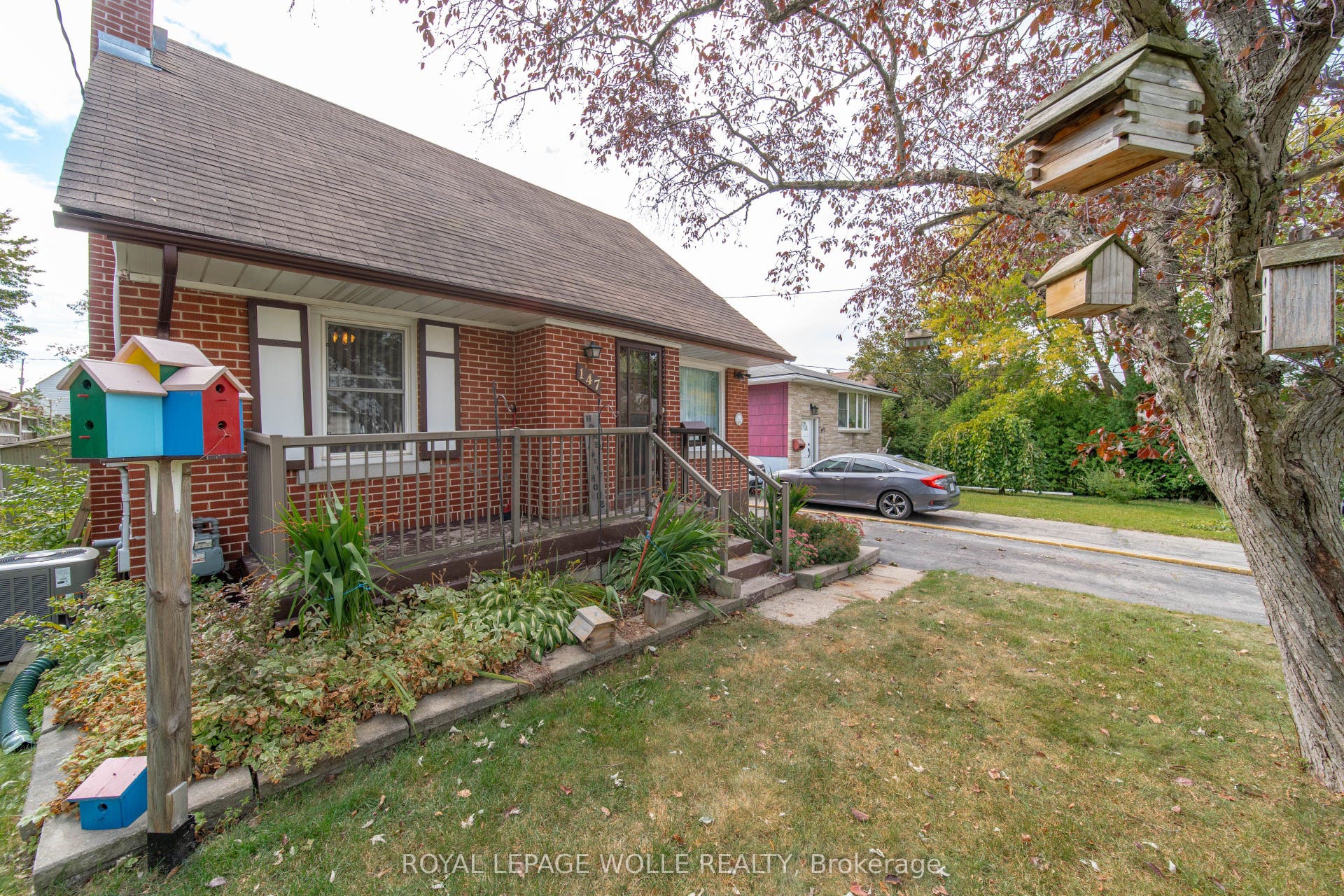 147 Glen Road, Kitchener, Waterloo ON N2M 3G3 147 Glen Road, Kitchener, Waterloo ON N2M 3G3
