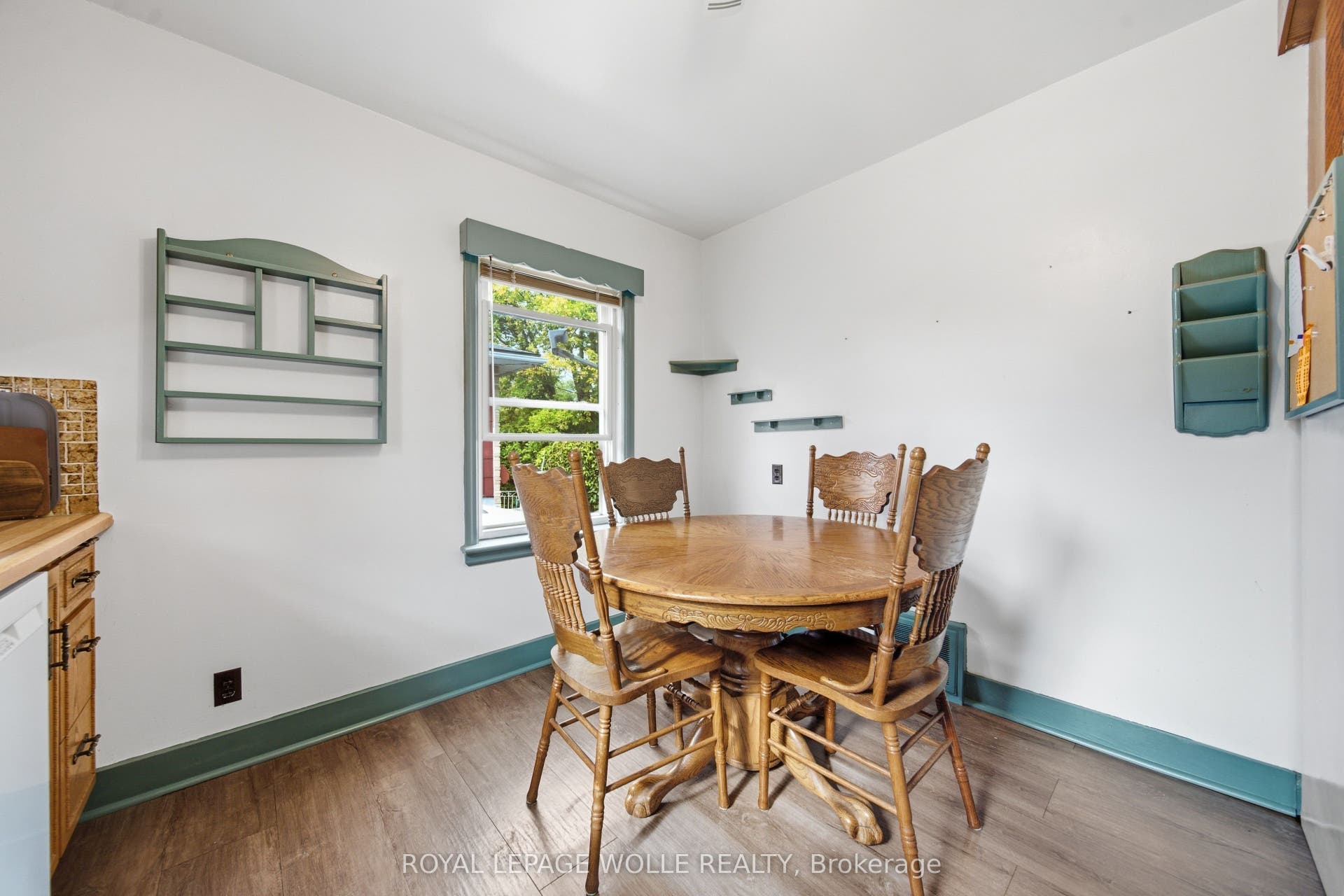 147 Glen Road, Kitchener, Waterloo ON N2M 3G3 147 Glen Road, Kitchener, Waterloo ON N2M 3G3