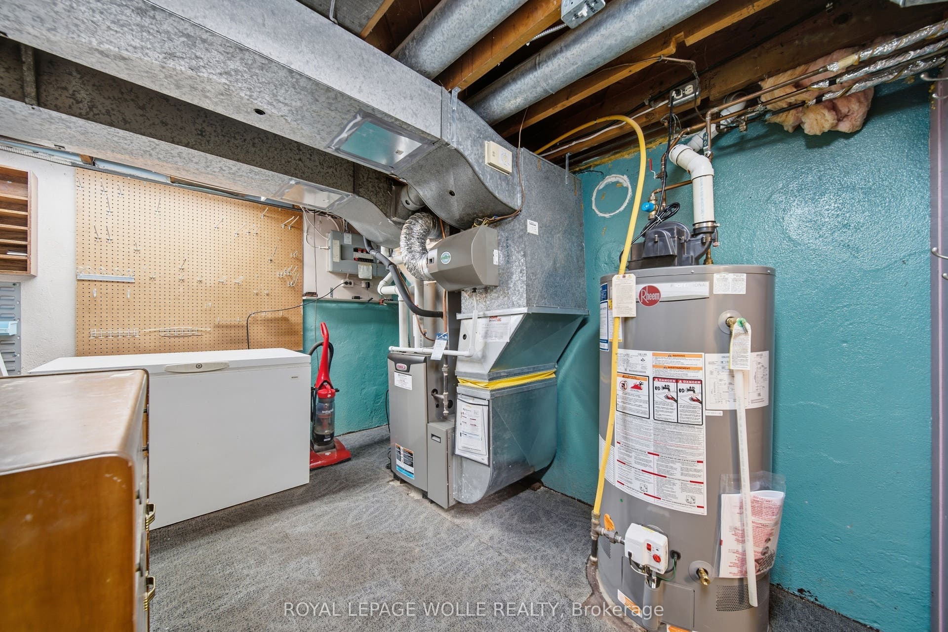 147 Glen Road, Kitchener, Waterloo ON N2M 3G3 147 Glen Road, Kitchener, Waterloo ON N2M 3G3