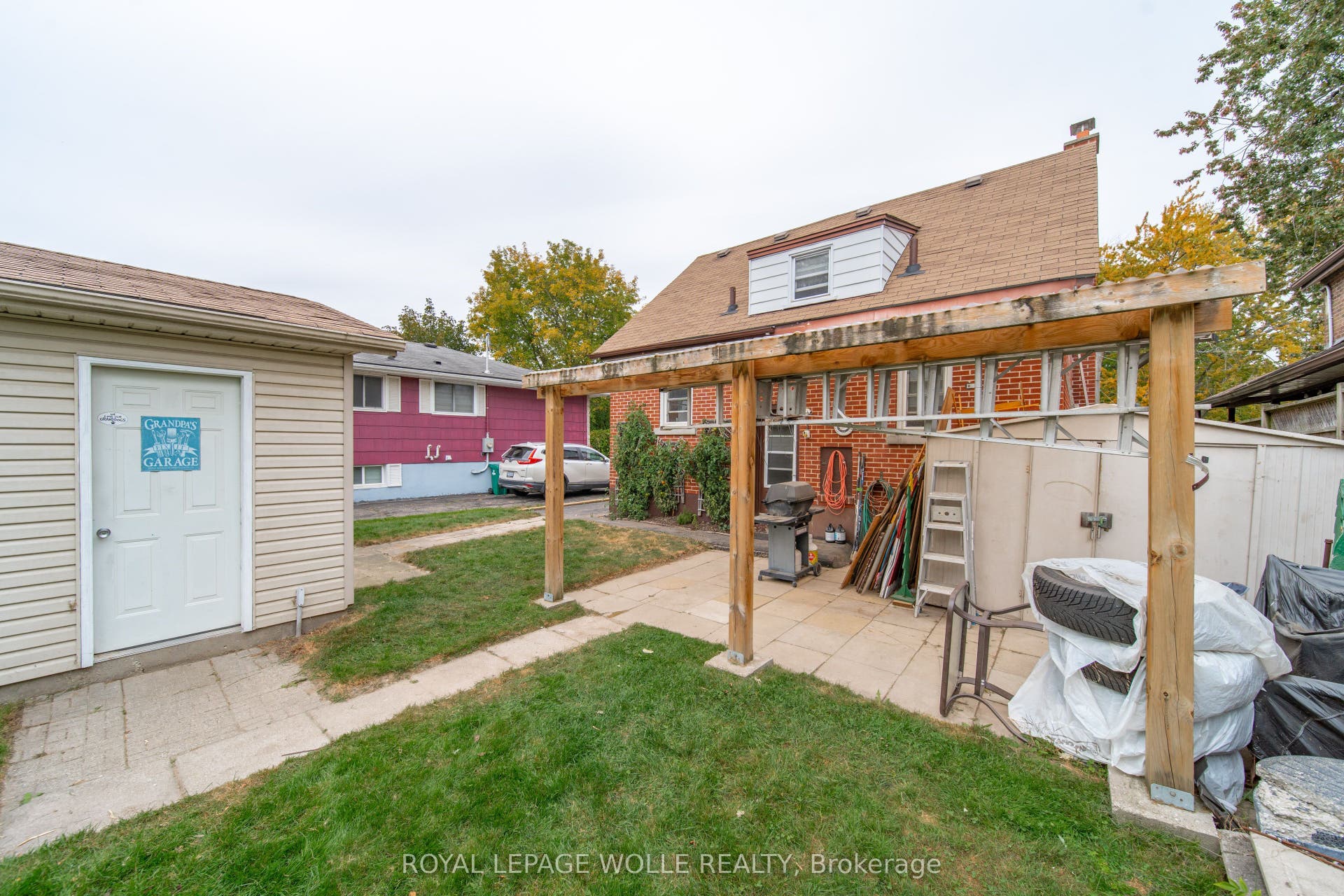 147 Glen Road, Kitchener, Waterloo ON N2M 3G3 147 Glen Road, Kitchener, Waterloo ON N2M 3G3