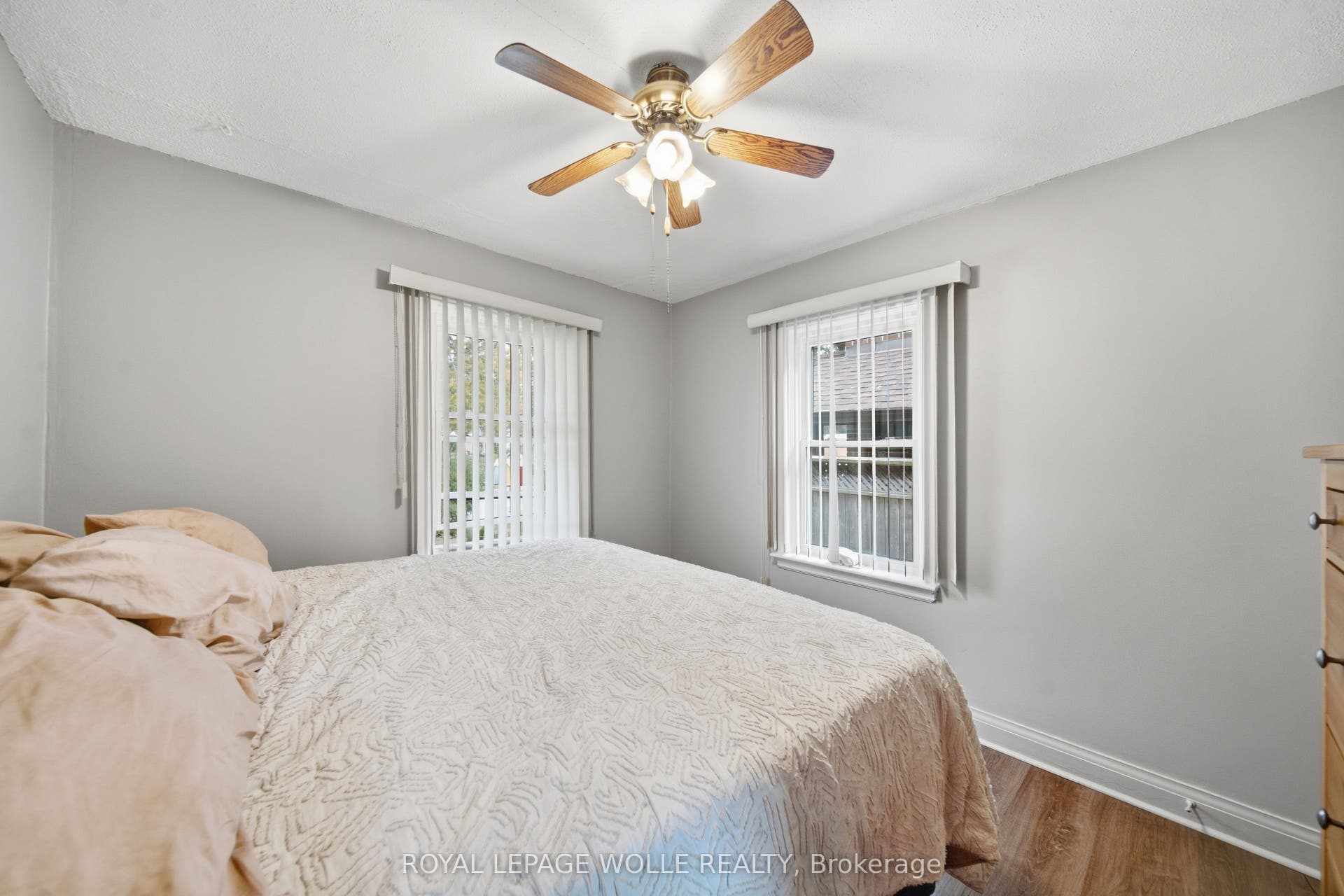 147 Glen Road, Kitchener, Waterloo ON N2M 3G3 147 Glen Road, Kitchener, Waterloo ON N2M 3G3