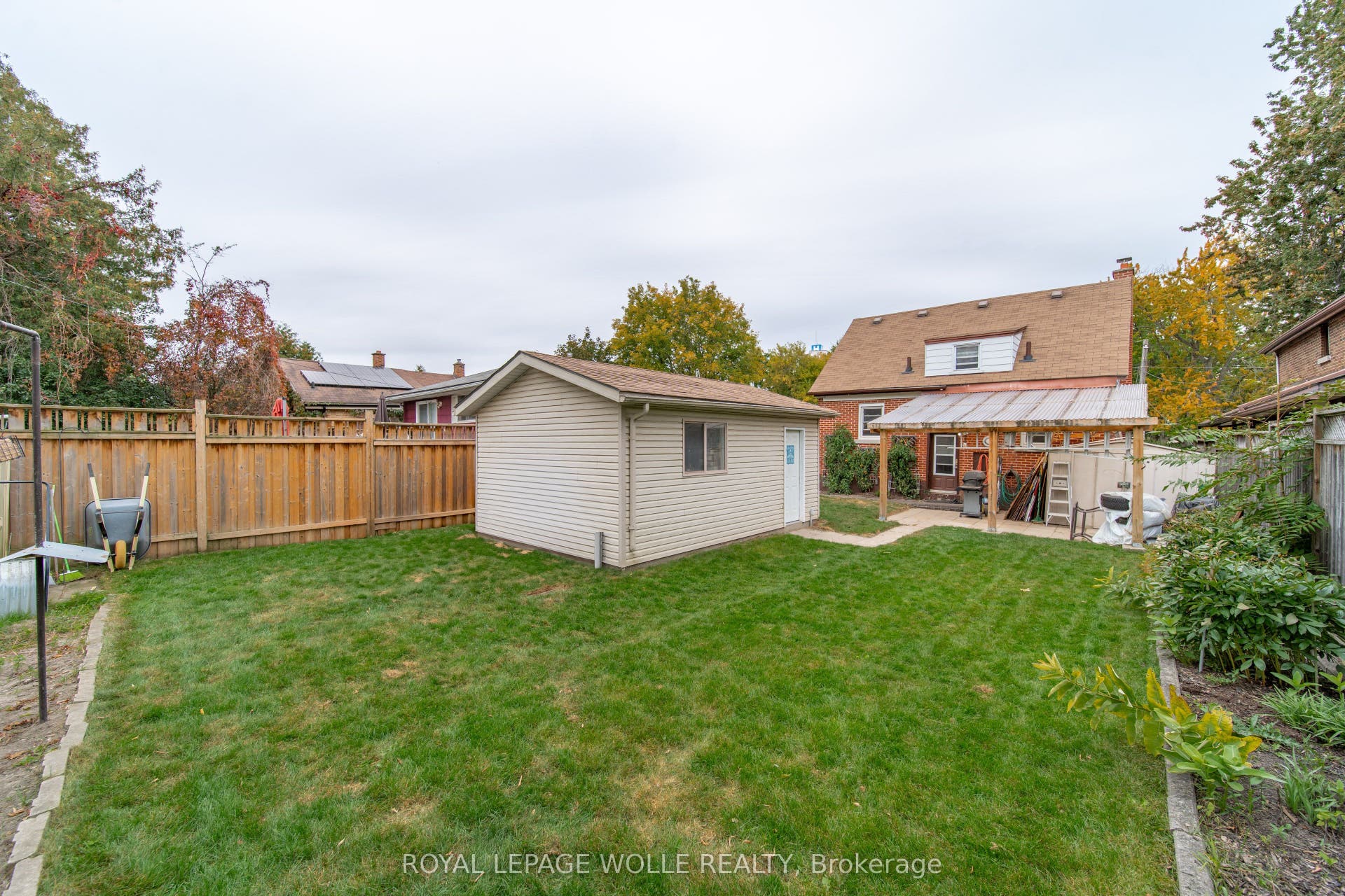 147 Glen Road, Kitchener, Waterloo ON N2M 3G3 147 Glen Road, Kitchener, Waterloo ON N2M 3G3