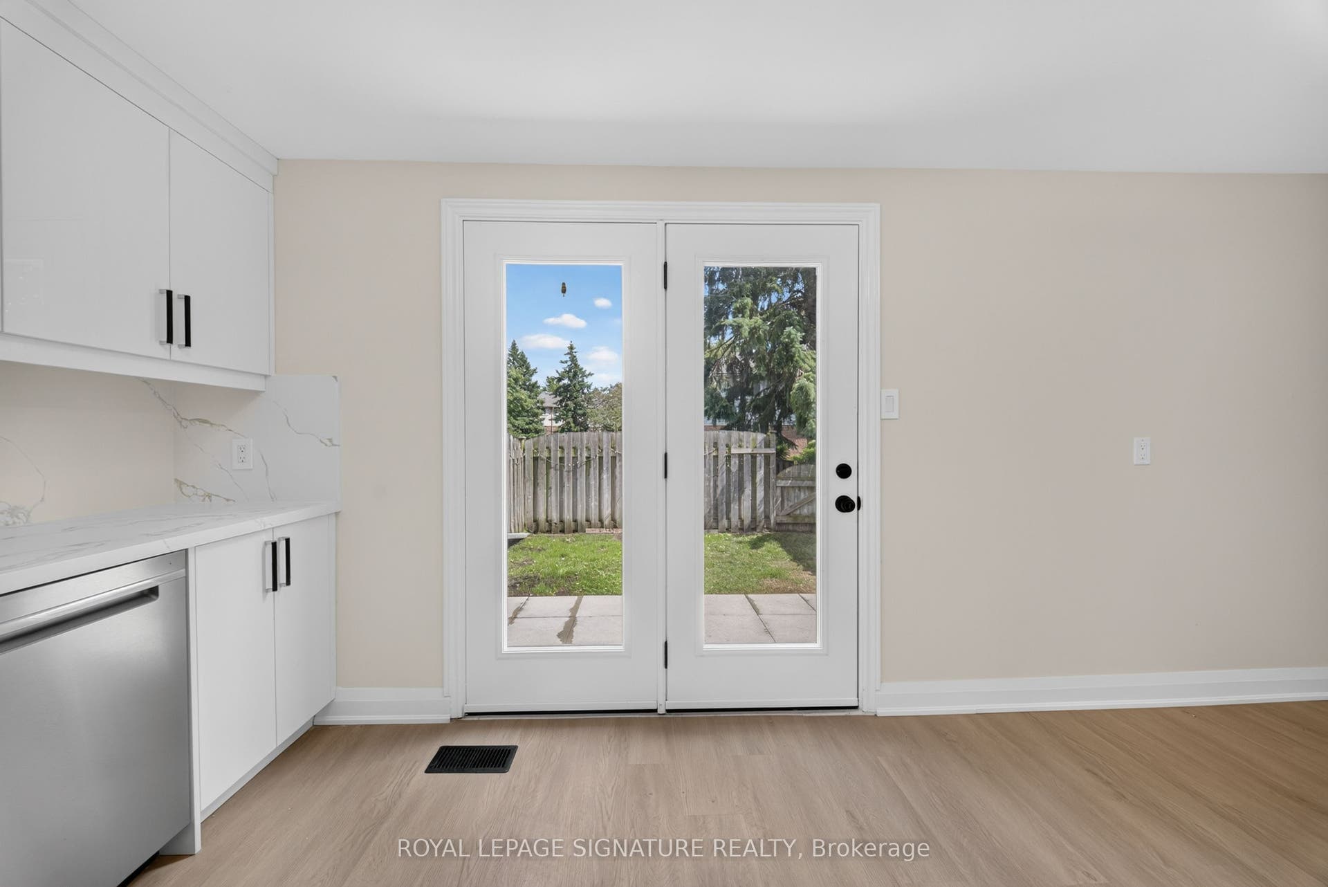 180 Marksam Road, #43, Guelph, Wellington ON N1H 8G5 180 Marksam Road, #43, Guelph, Wellington ON N1H 8G5