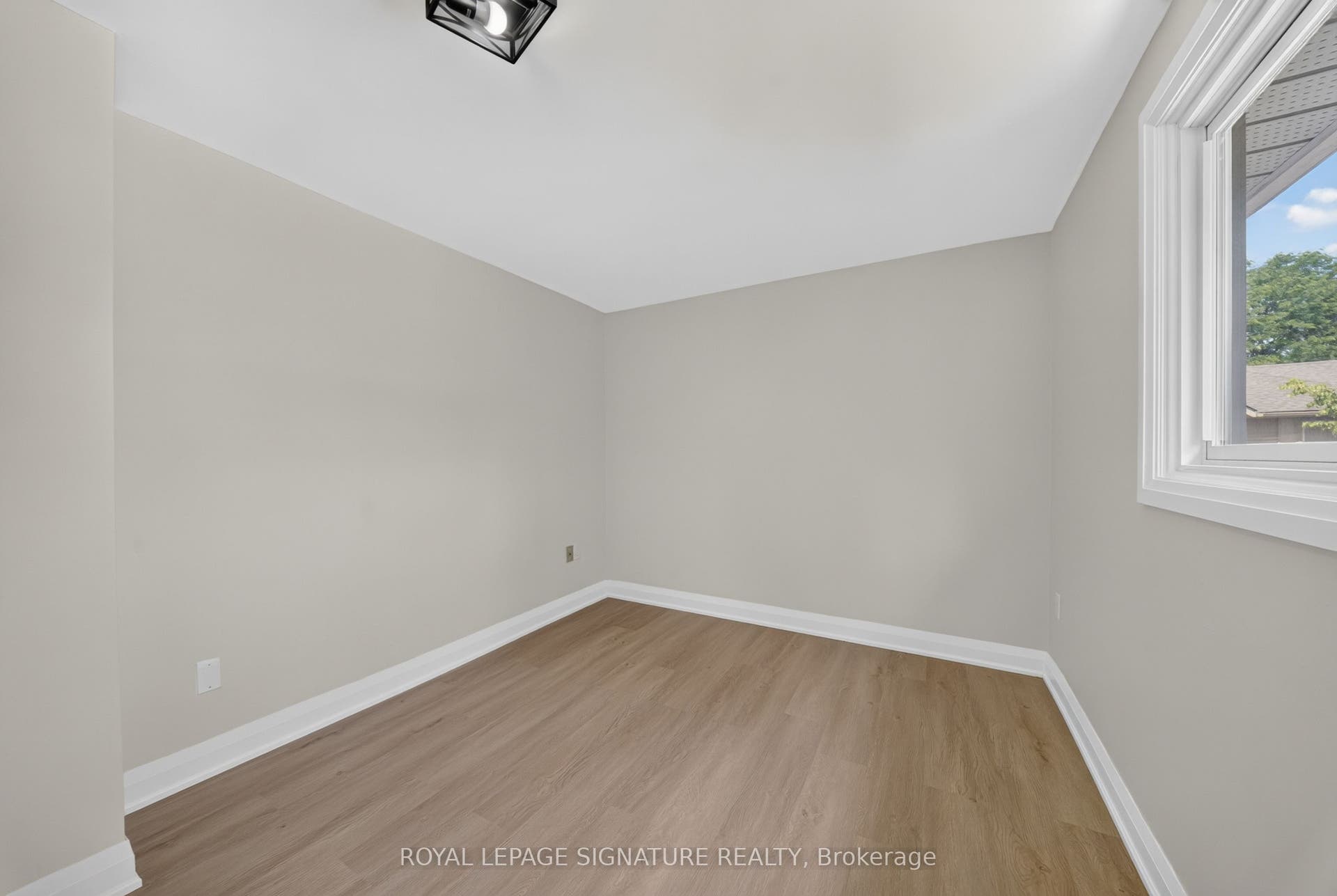180 Marksam Road, #43, Guelph, Wellington ON N1H 8G5 180 Marksam Road, #43, Guelph, Wellington ON N1H 8G5