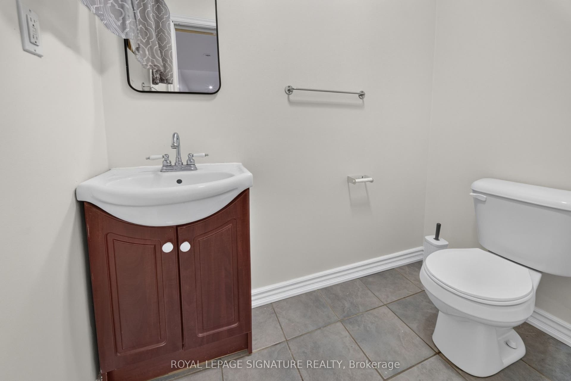 180 Marksam Road, #43, Guelph, Wellington ON N1H 8G5 180 Marksam Road, #43, Guelph, Wellington ON N1H 8G5