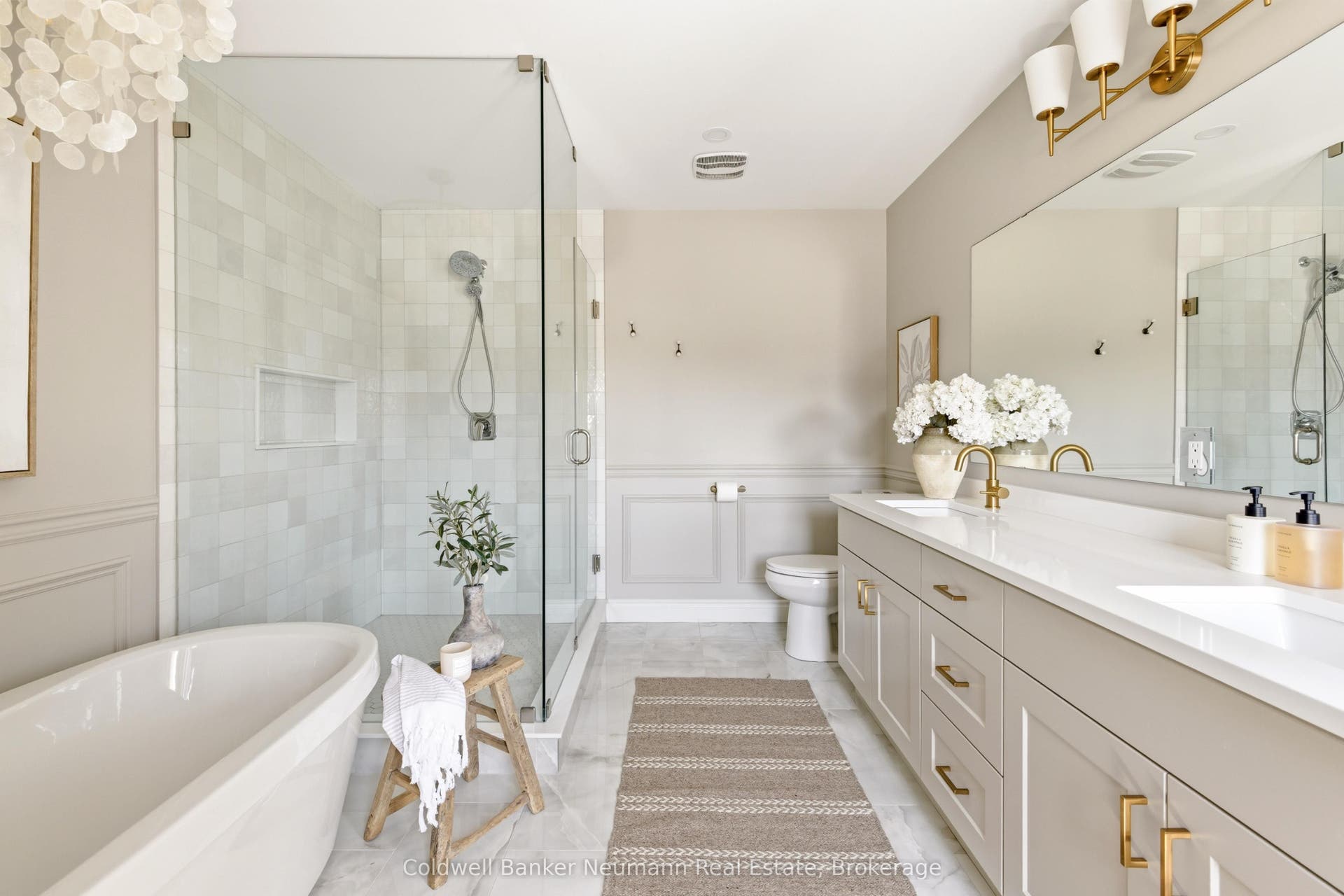 Primary Ensuite Bath