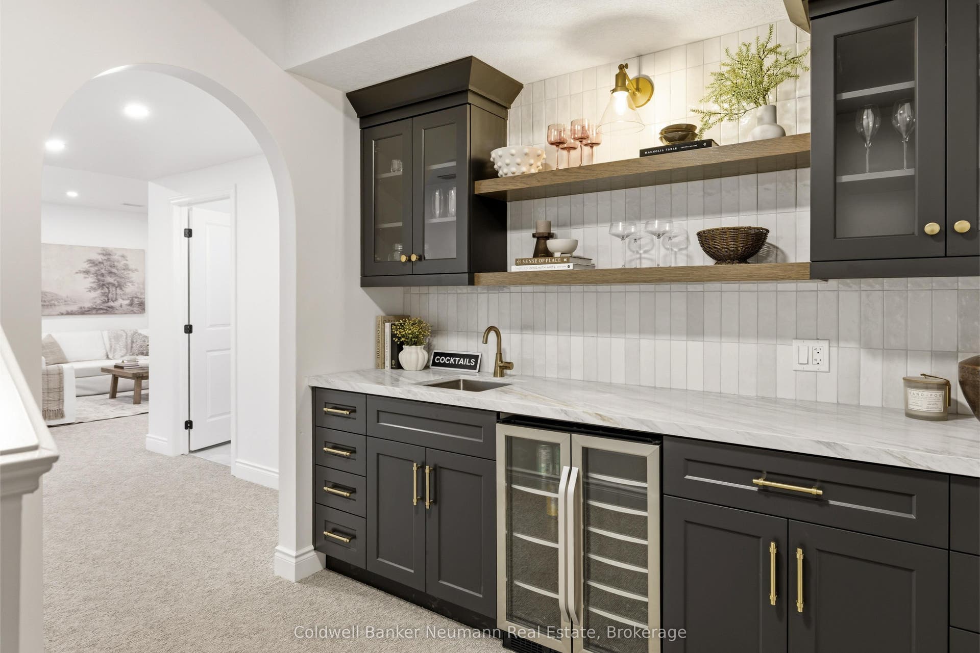 Basement wet bar
