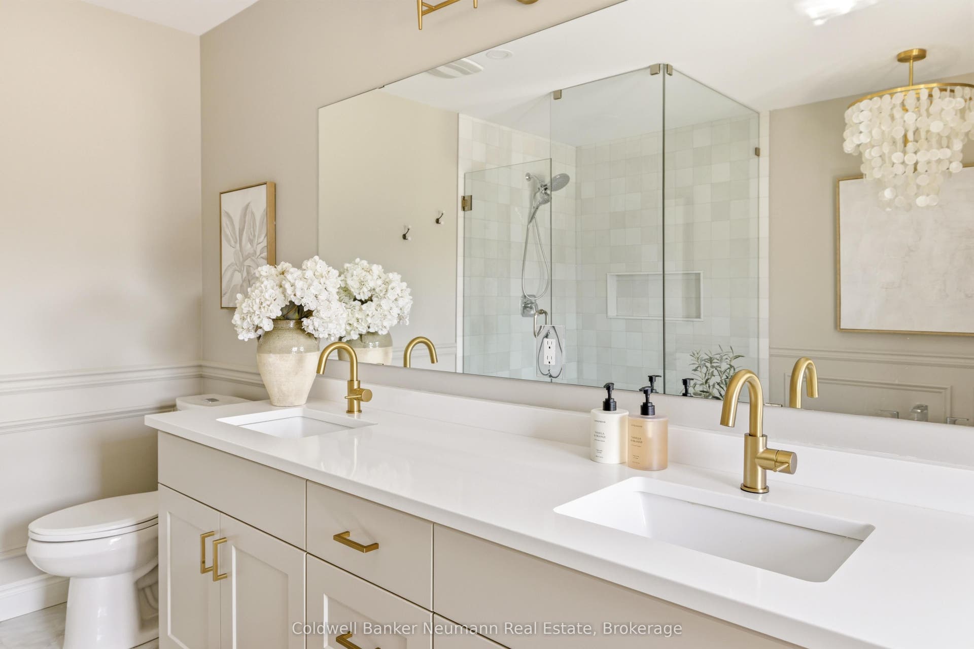 Primary Ensuite Bath