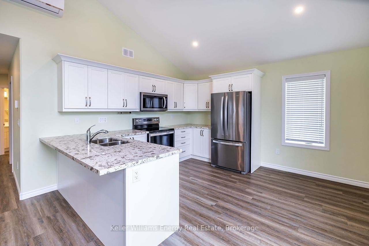 300 Croft Street, #601, Port Hope, Northumberland ON L1A 0E1