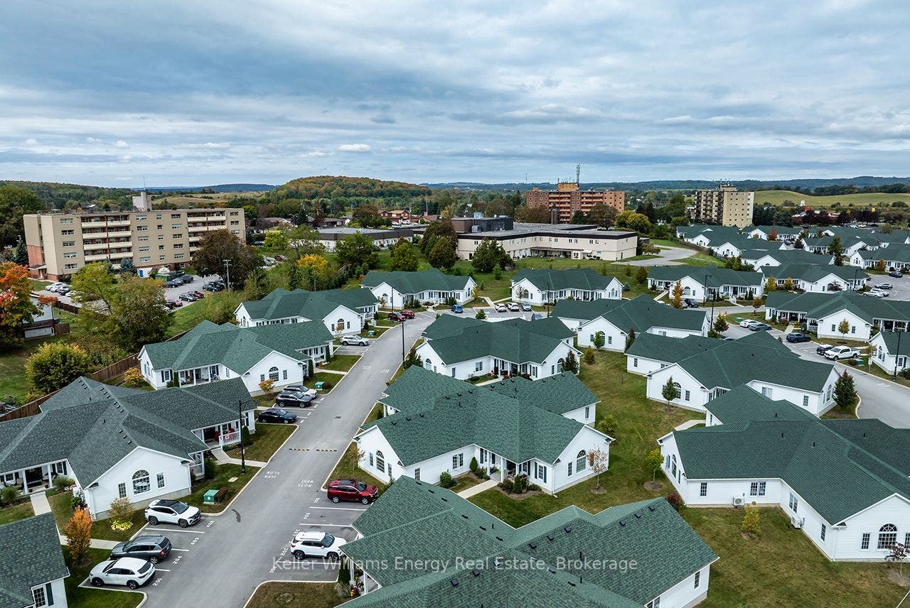 300 Croft Street, #601, Port Hope, Northumberland ON L1A 0E1
