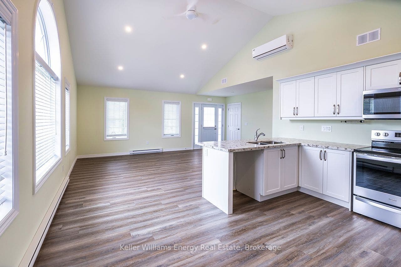 300 Croft Street, #601, Port Hope, Northumberland ON L1A 0E1