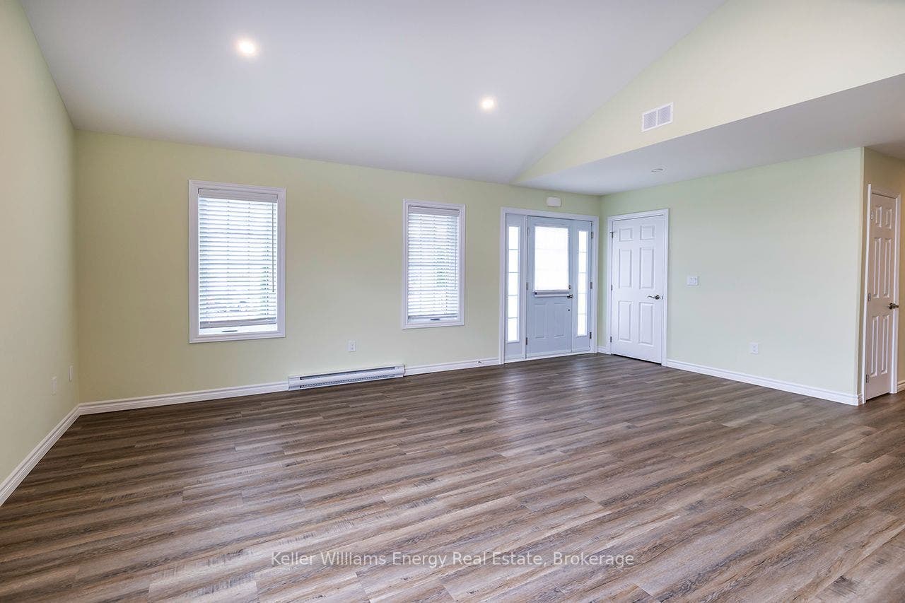 300 Croft Street, #601, Port Hope, Northumberland ON L1A 0E1