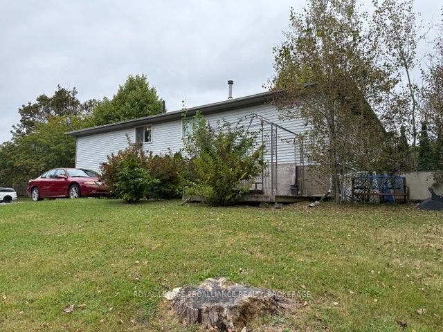 272 Owens Crescent, Kingston, Frontenac ON K7M 8H6 272 Owens Crescent, Kingston, Frontenac ON K7M 8H6