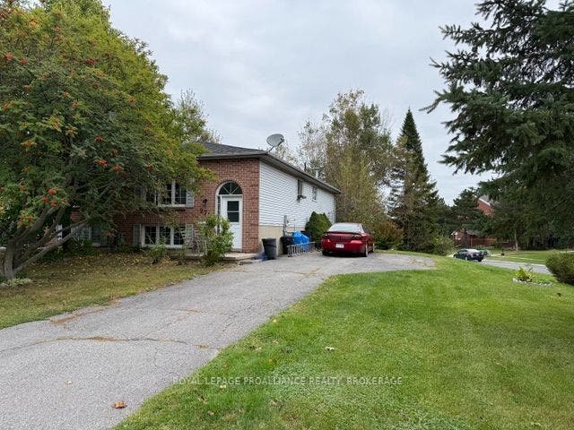 272 Owens Crescent, Kingston, Frontenac ON K7M 8H6 272 Owens Crescent, Kingston, Frontenac ON K7M 8H6
