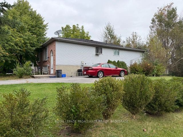 272 Owens Crescent, Kingston, Frontenac ON K7M 8H6 272 Owens Crescent, Kingston, Frontenac ON K7M 8H6