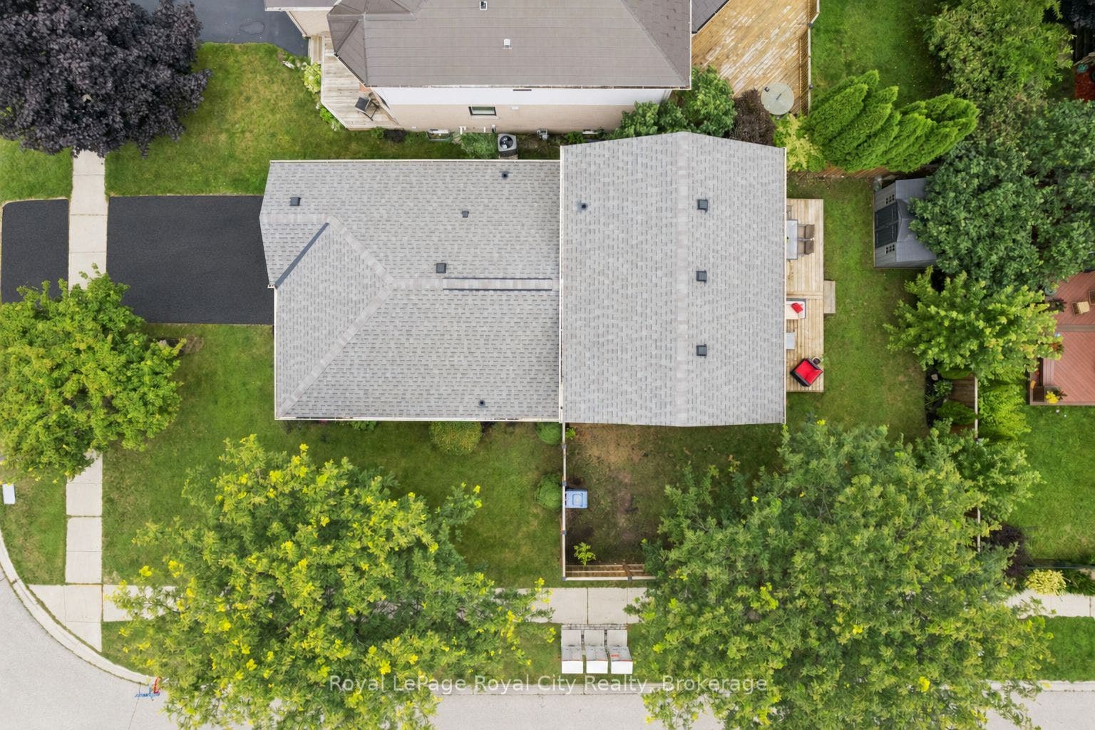 38 Borland Drive, Guelph, Wellington ON N1G 5B5 Virtually Edited